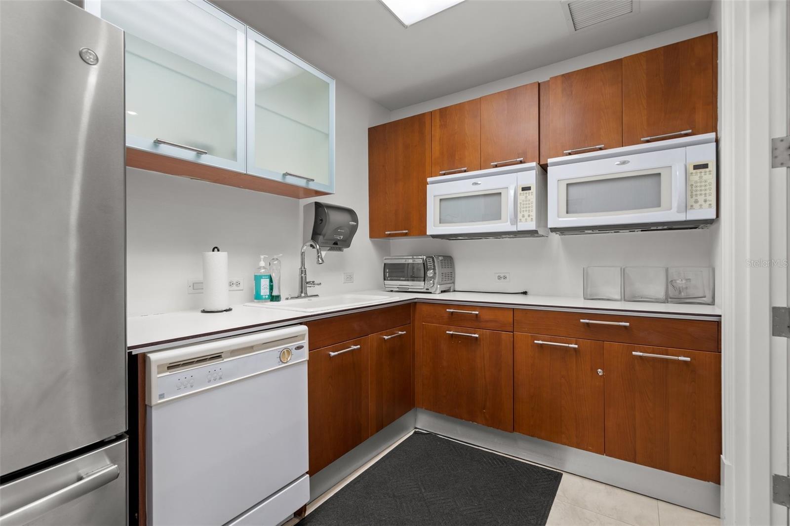 1350 MAIN RESIDENTIAL - Residential