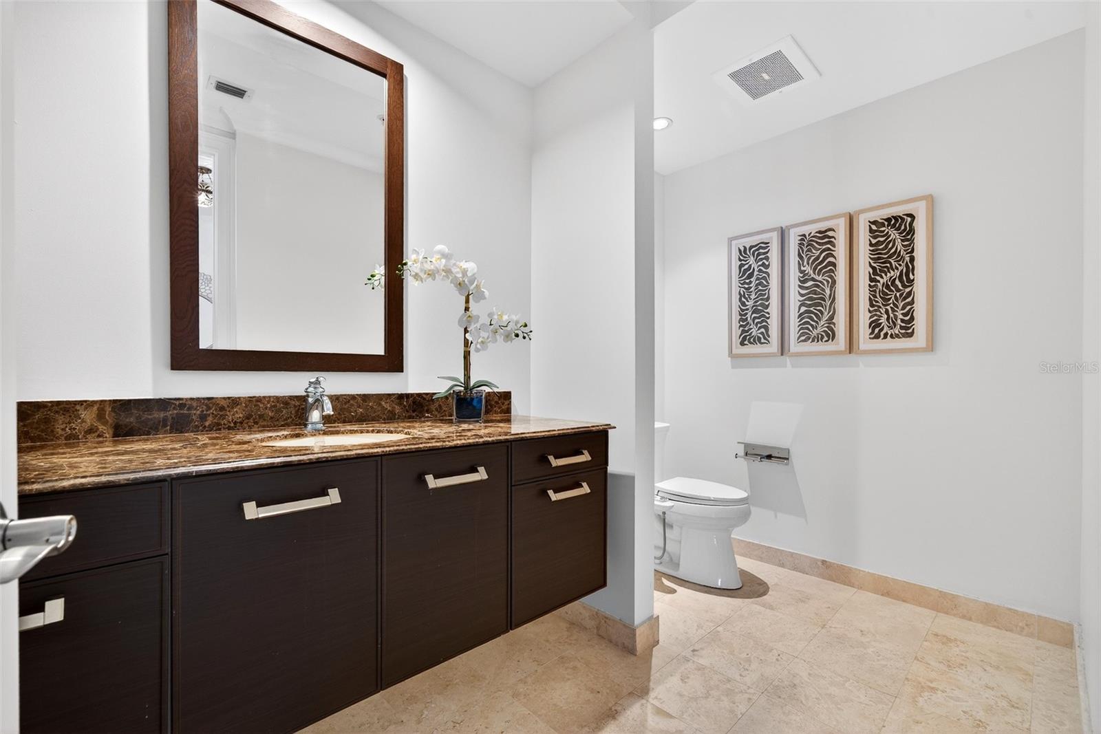 1350 MAIN RESIDENTIAL - Residential
