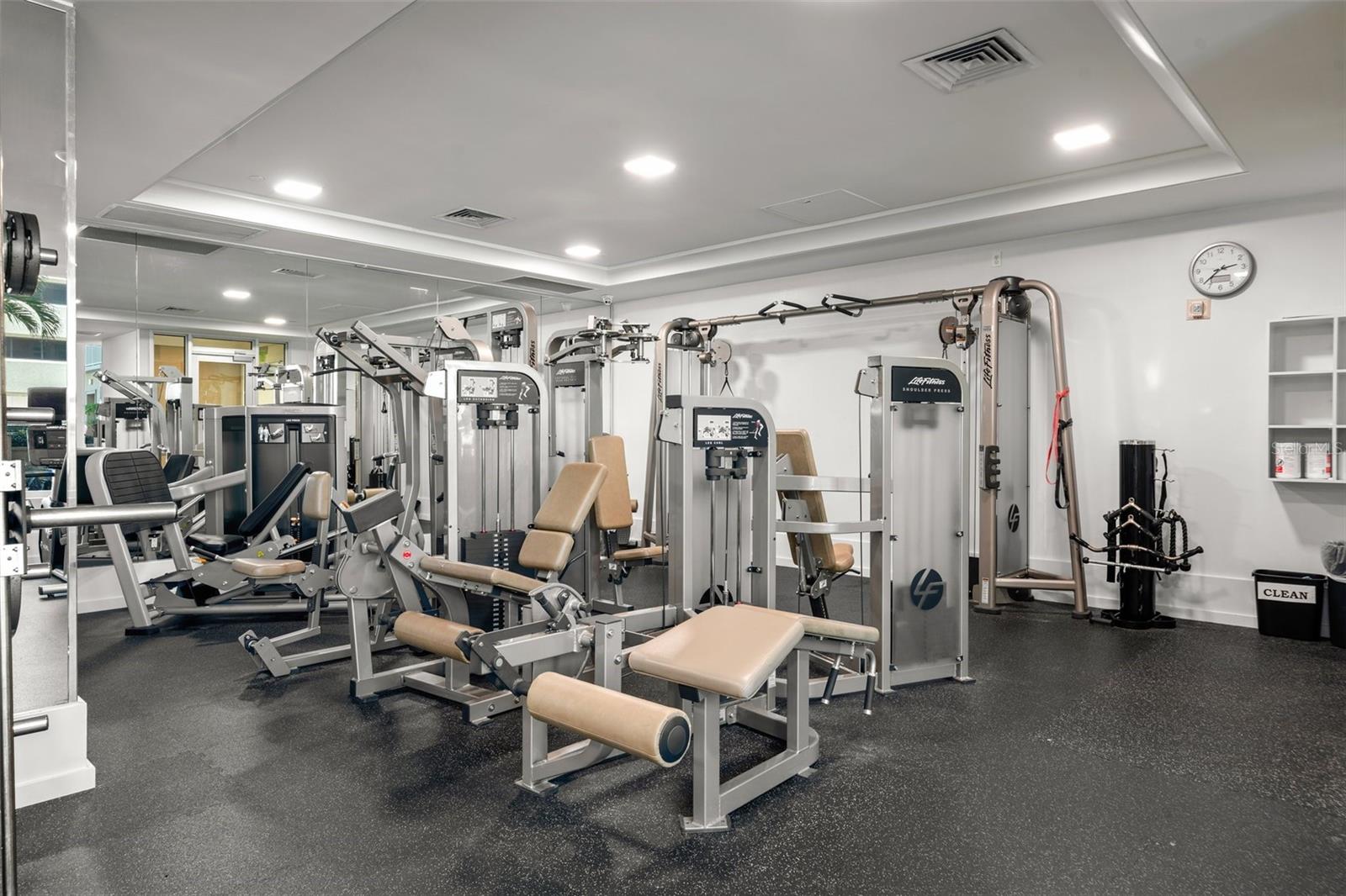 1350 MAIN RESIDENTIAL - Residential