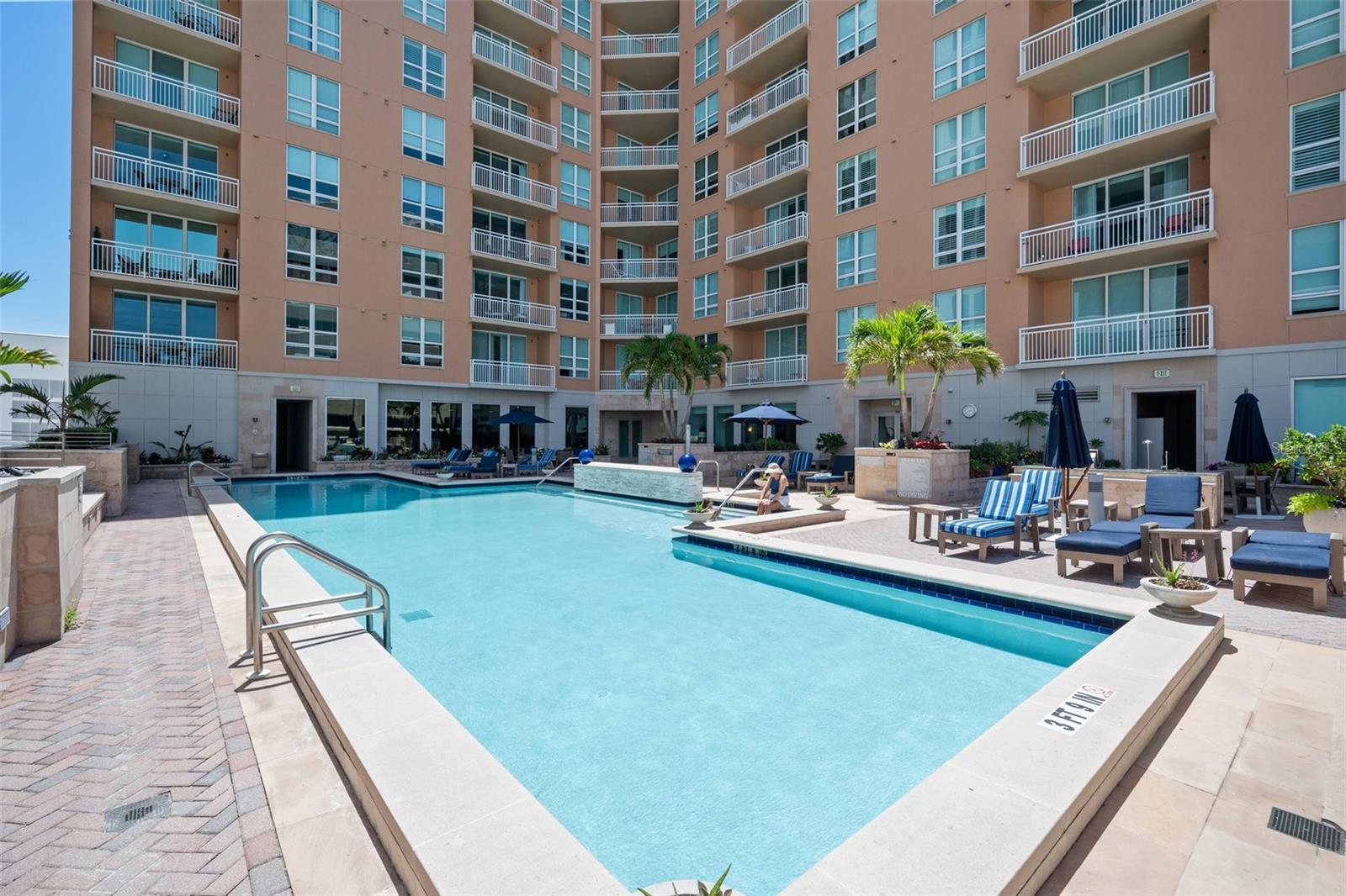 1350 MAIN RESIDENTIAL - Residential