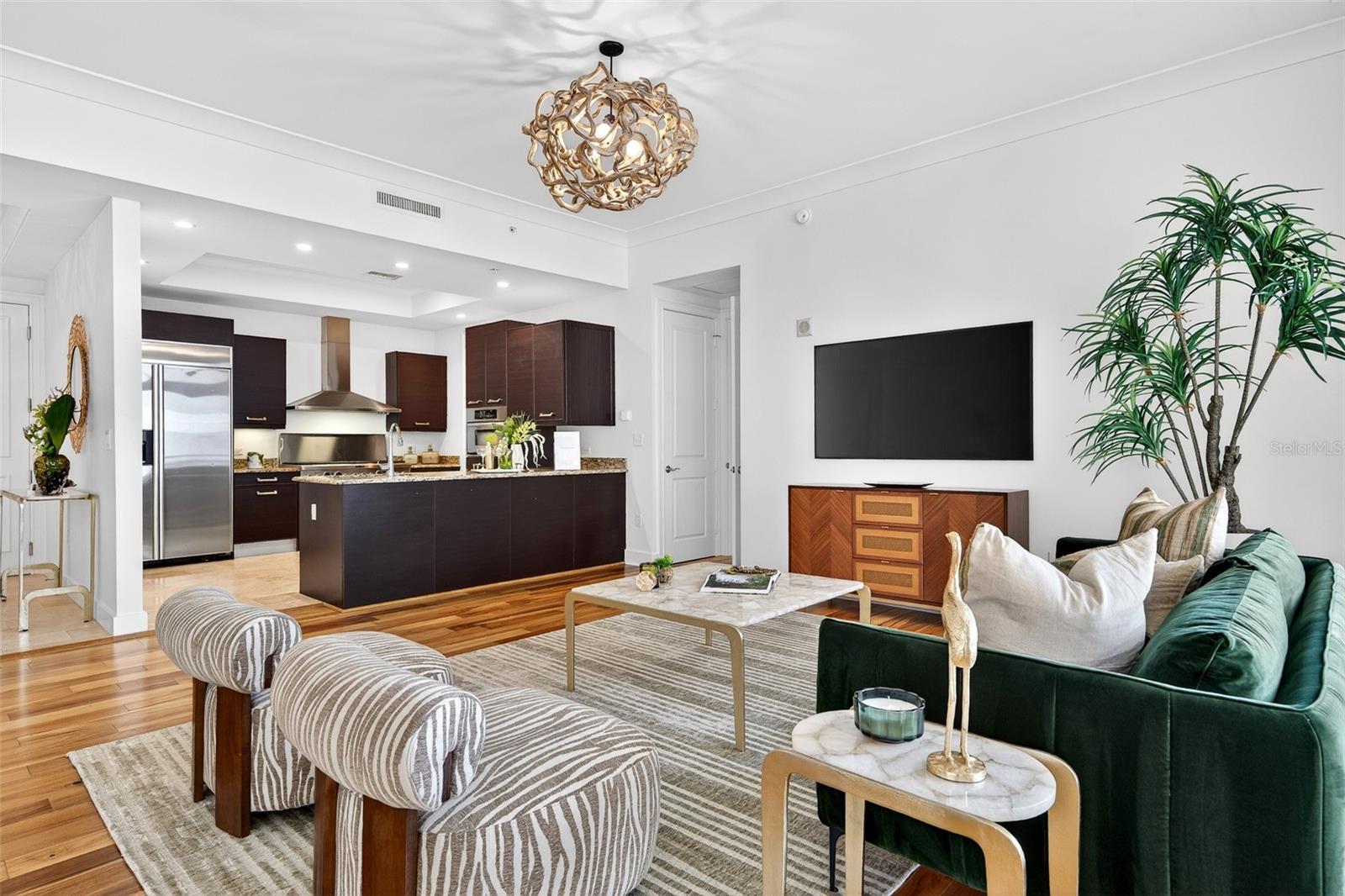 1350 MAIN RESIDENTIAL - Residential