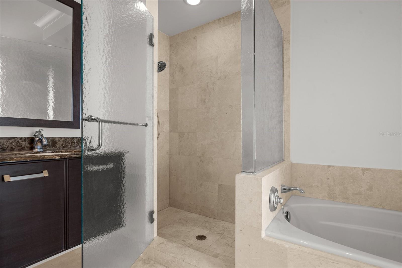 1350 MAIN RESIDENTIAL - Residential