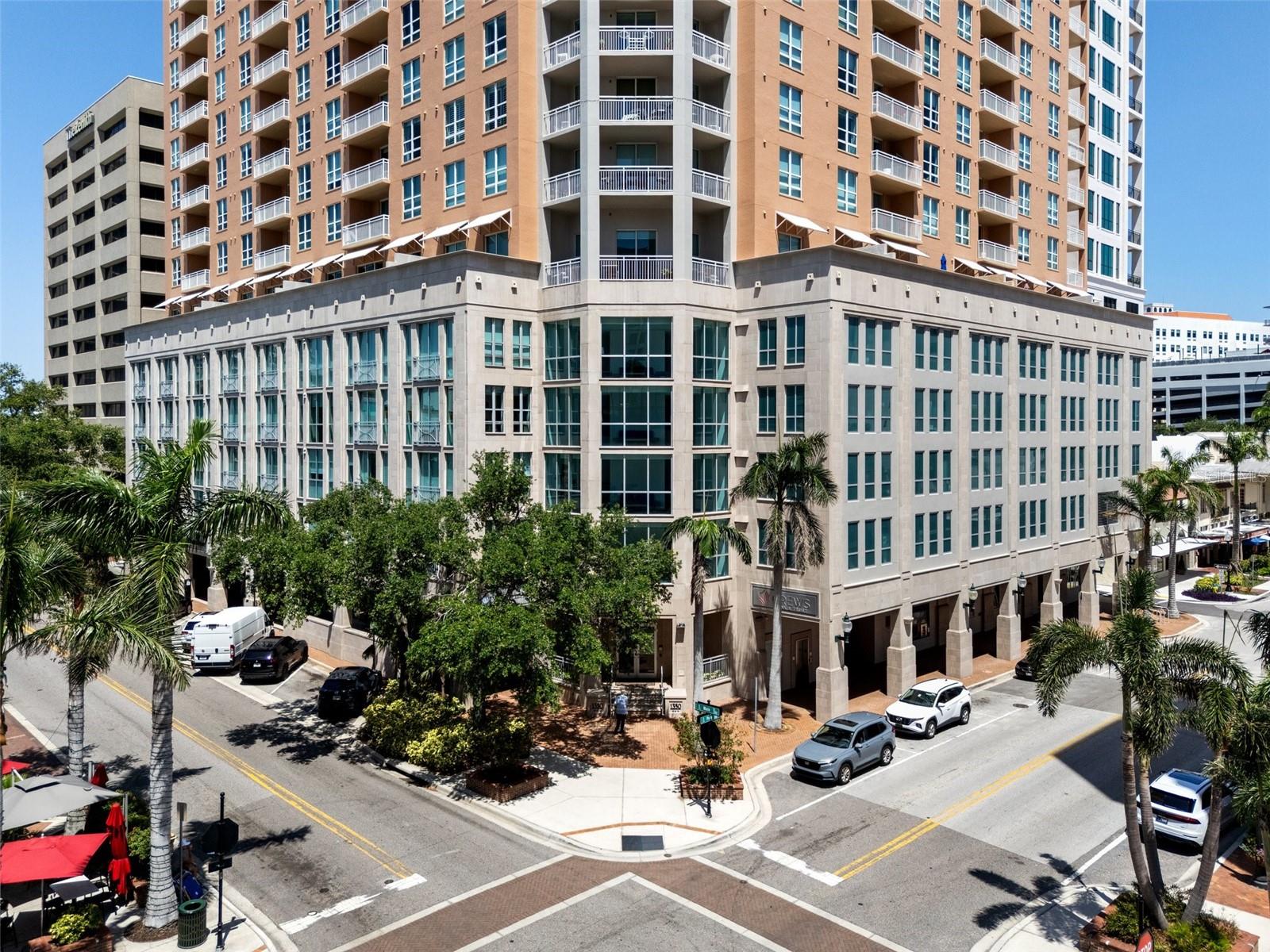 1350 MAIN STREET 1703