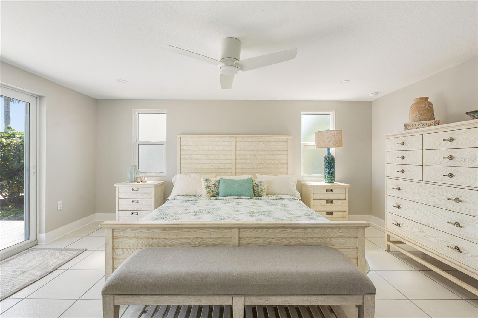 PELICAN SHORES - Residential