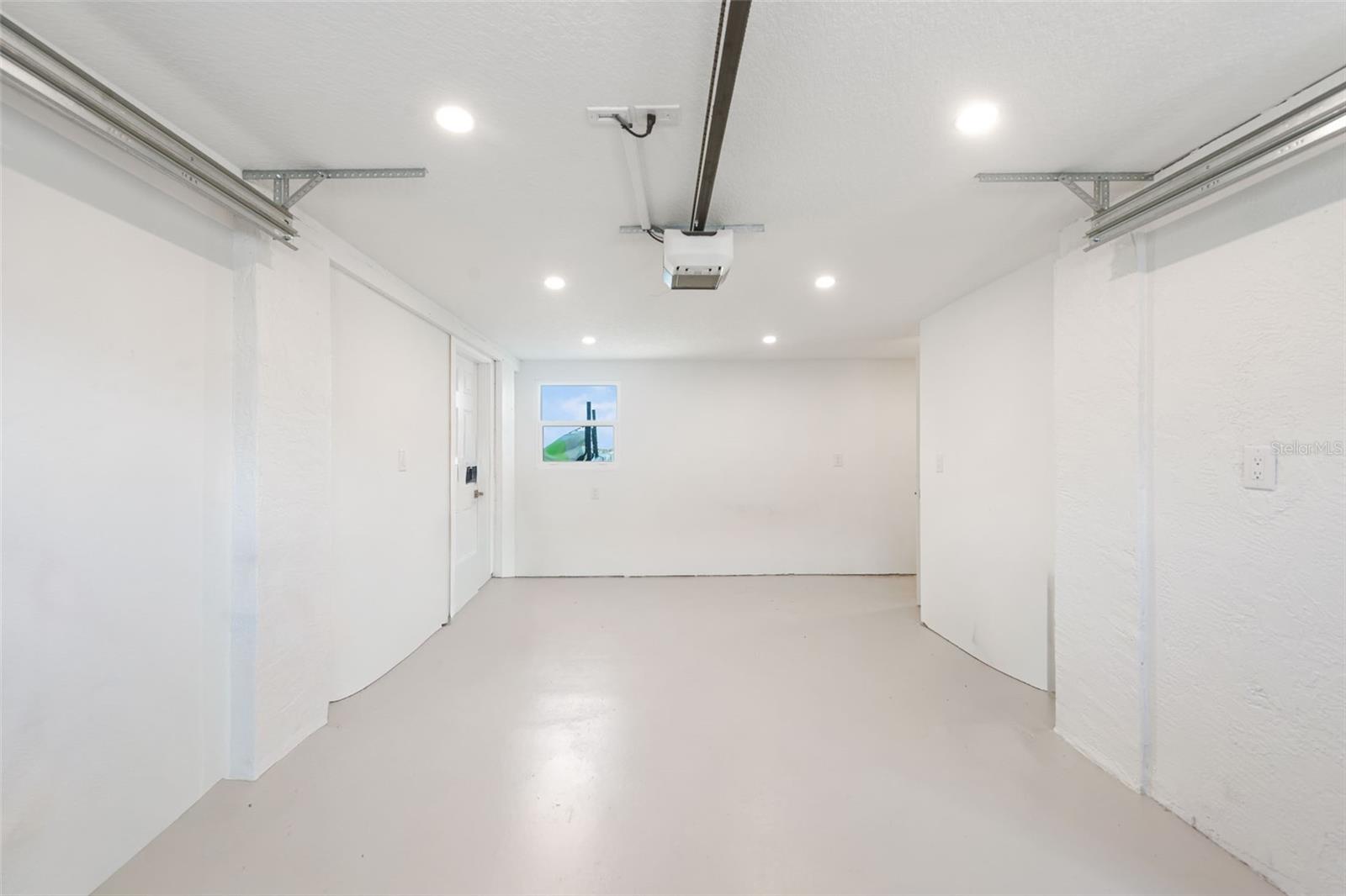 PELICAN SHORES - Residential