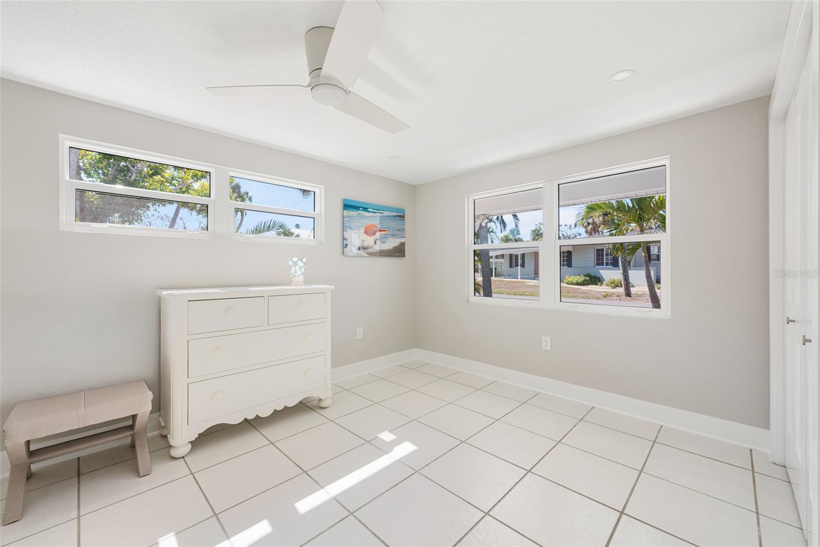 PELICAN SHORES - Residential