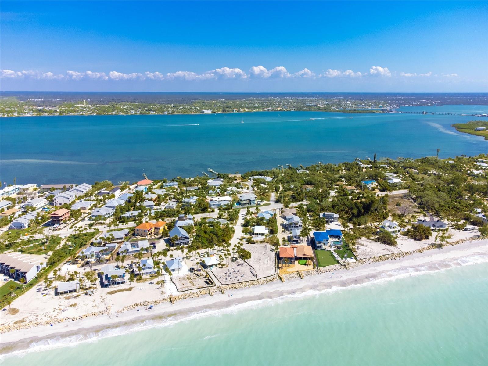 PELICAN SHORES - Residential