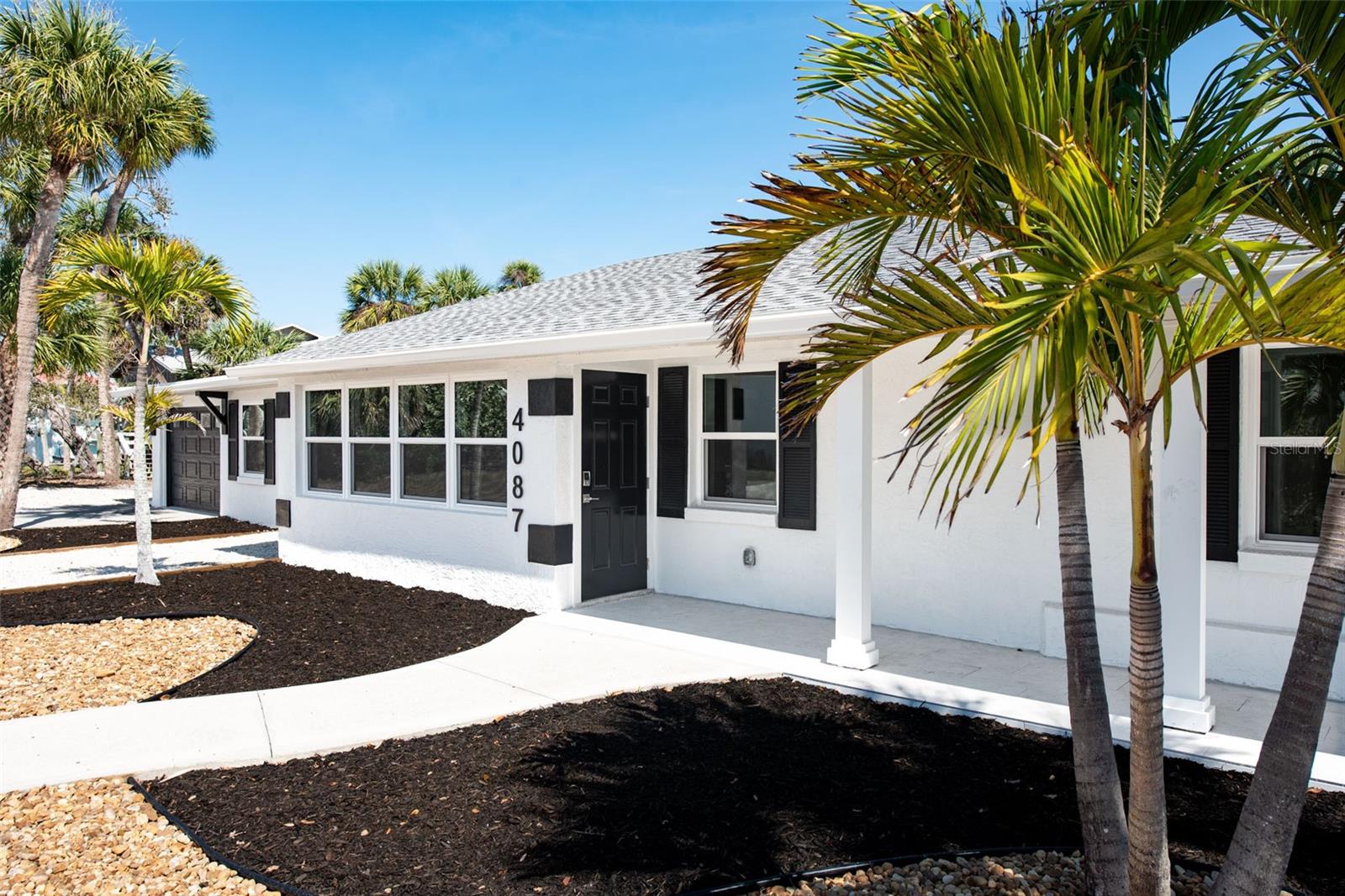 PELICAN SHORES - Residential