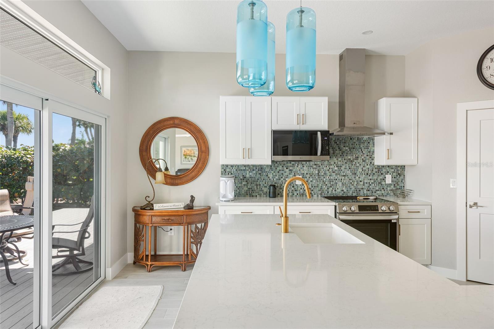 PELICAN SHORES - Residential