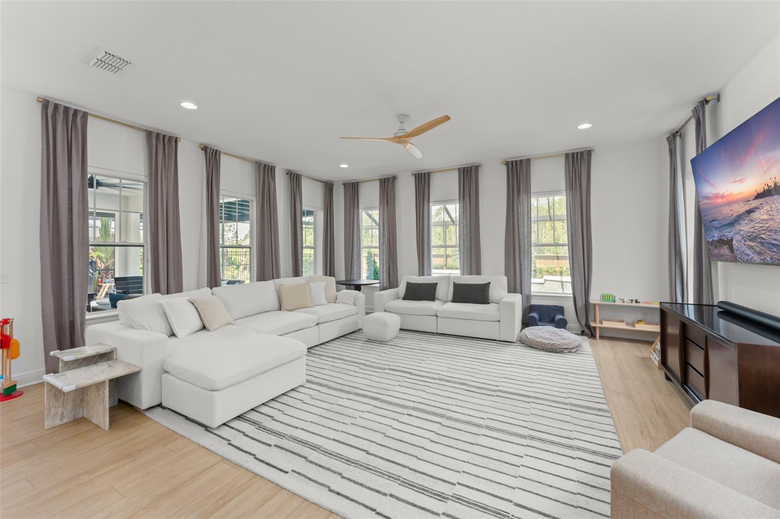 LAUREATE PARK - Residential