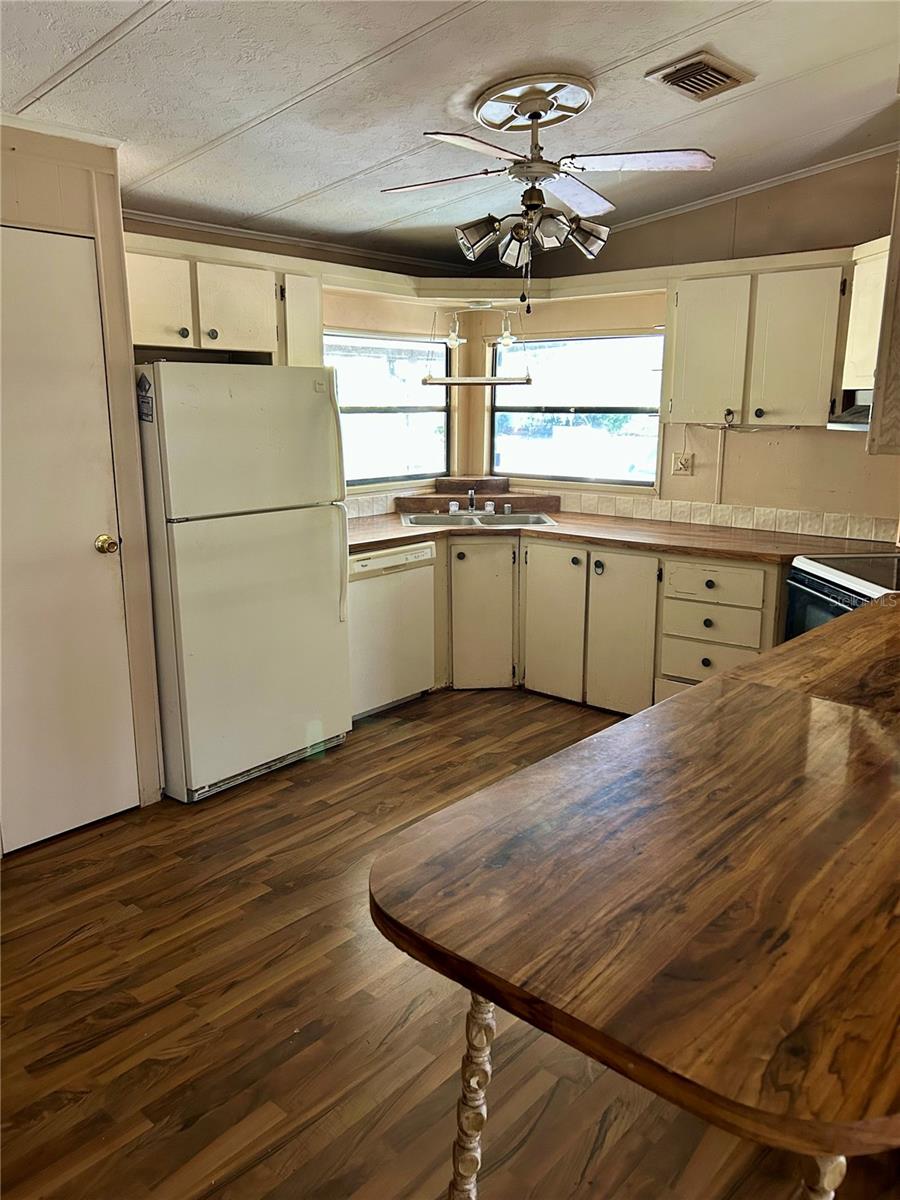 TIMBERWOODS ESTATES - Residential