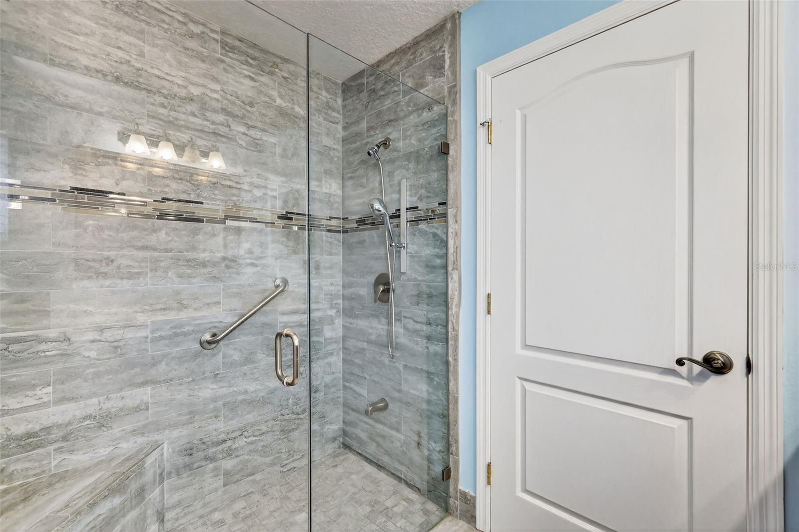 LAKEWOOD RIDGE - Residential