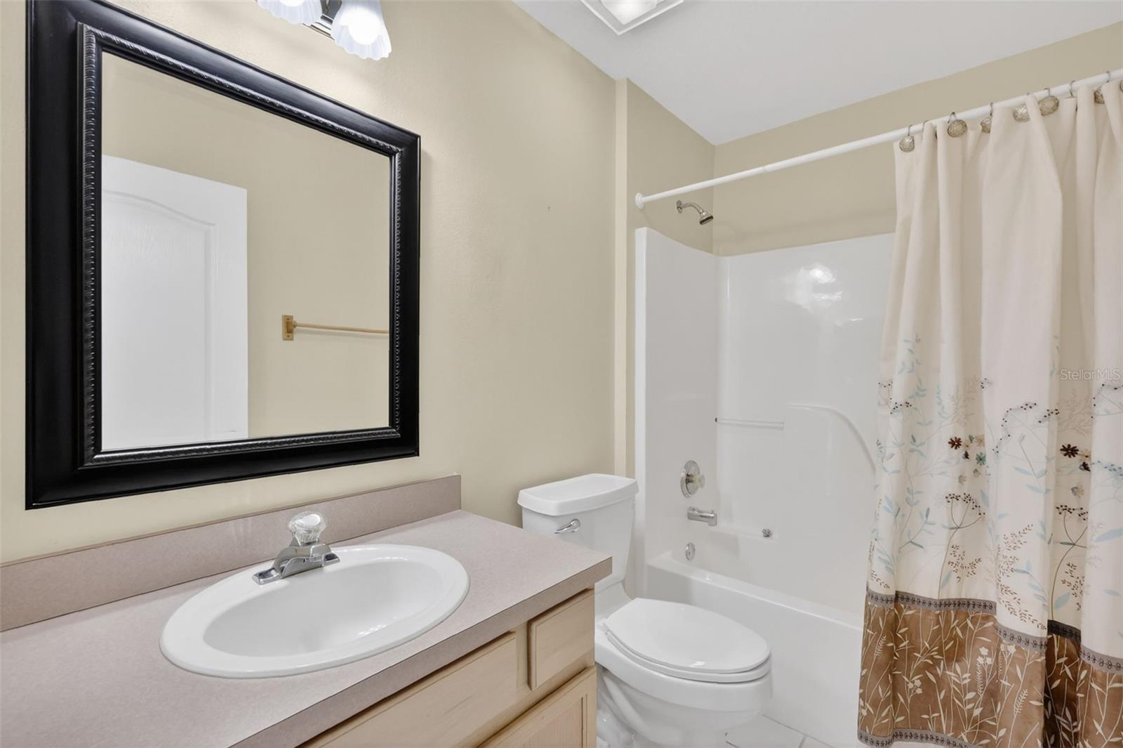 LAKEWOOD RIDGE - Residential