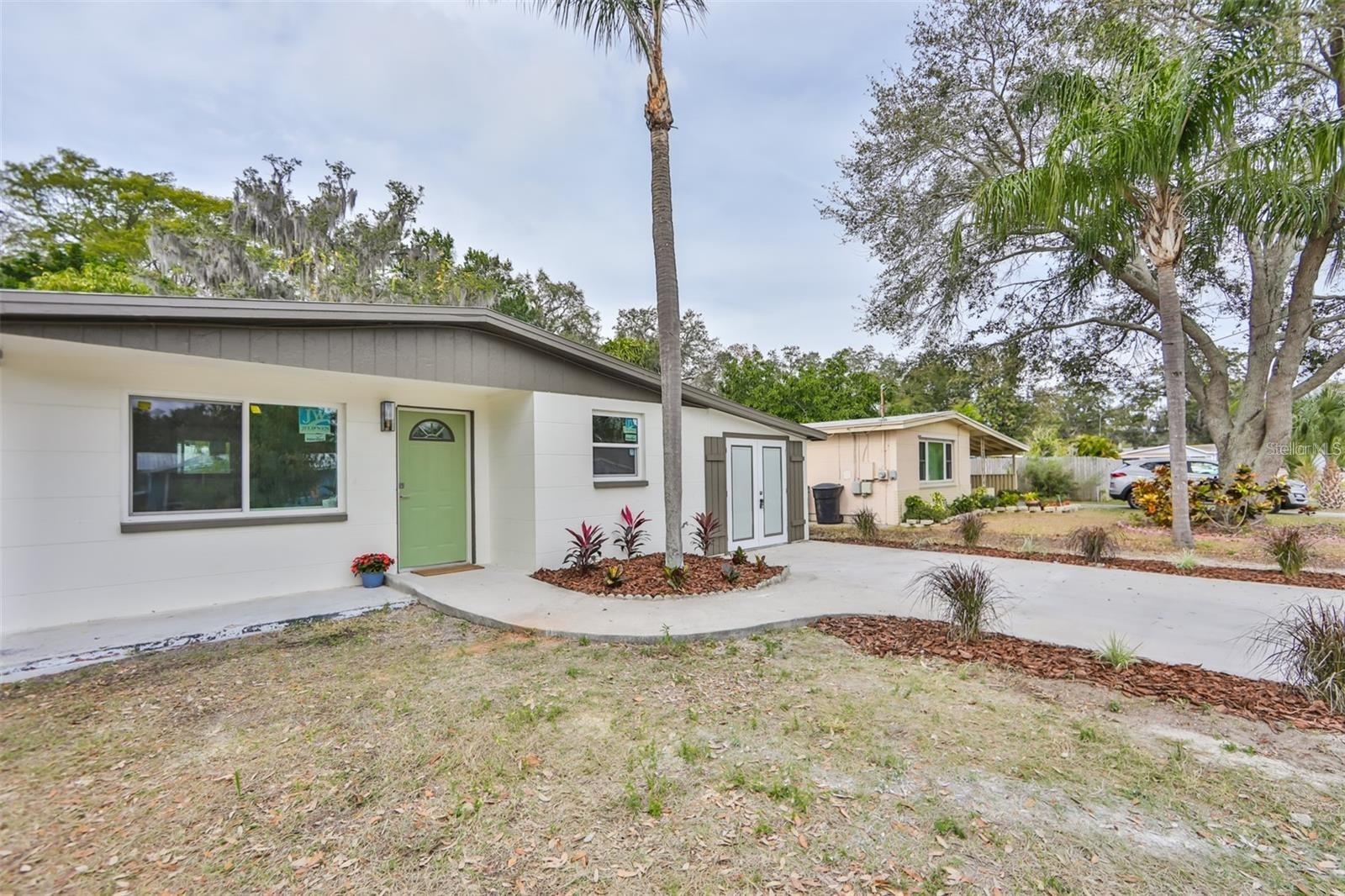 2028 N BETTY LANE