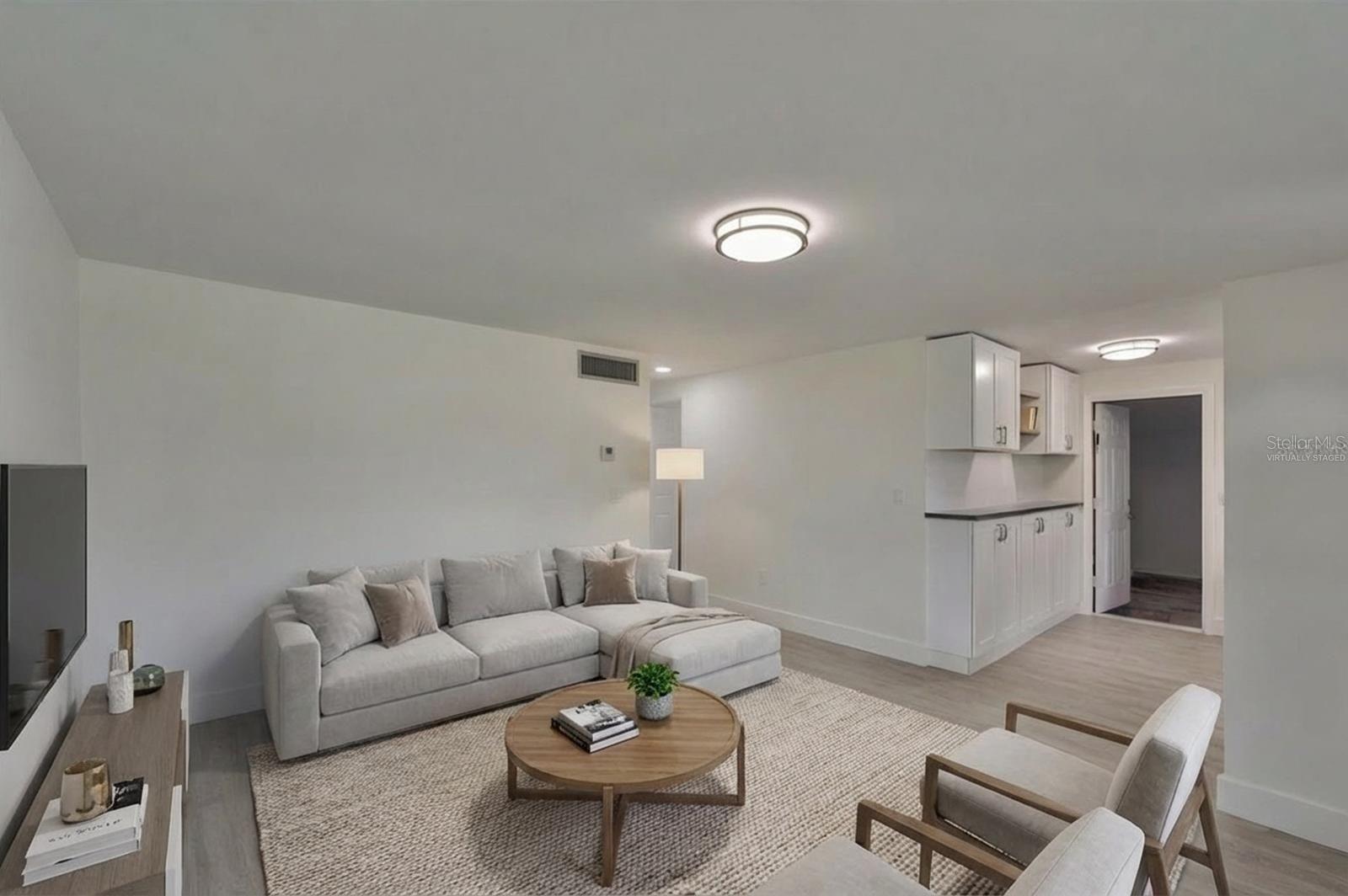 2028 N BETTY LANE