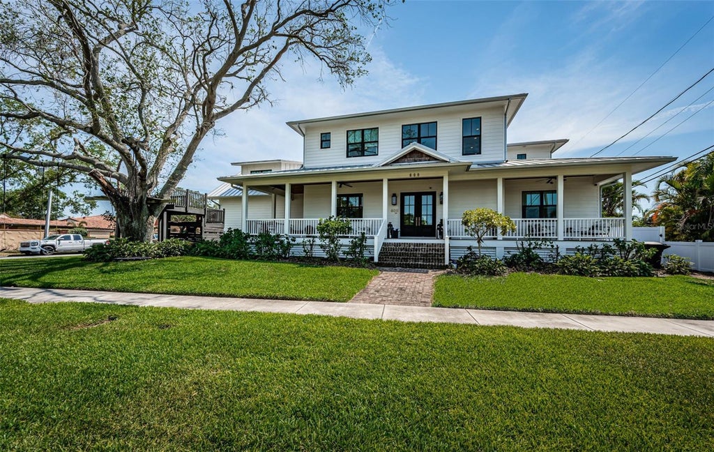 Photo of 600 Alda Way NE, St Petersburg, FL 33704 (MLS # TB8545536)