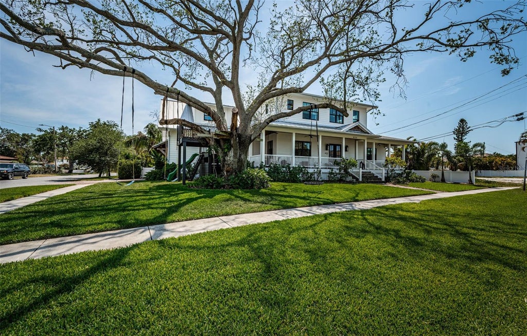 Photo of 600 Alda Way NE, St Petersburg, FL 33704 (MLS # TB8545536)