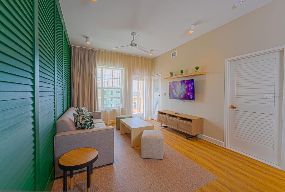 3151 SUNSET WALK DRIVE 518