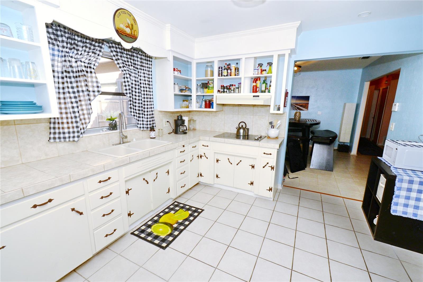 PASADENA ESTATES SEC F - Residential