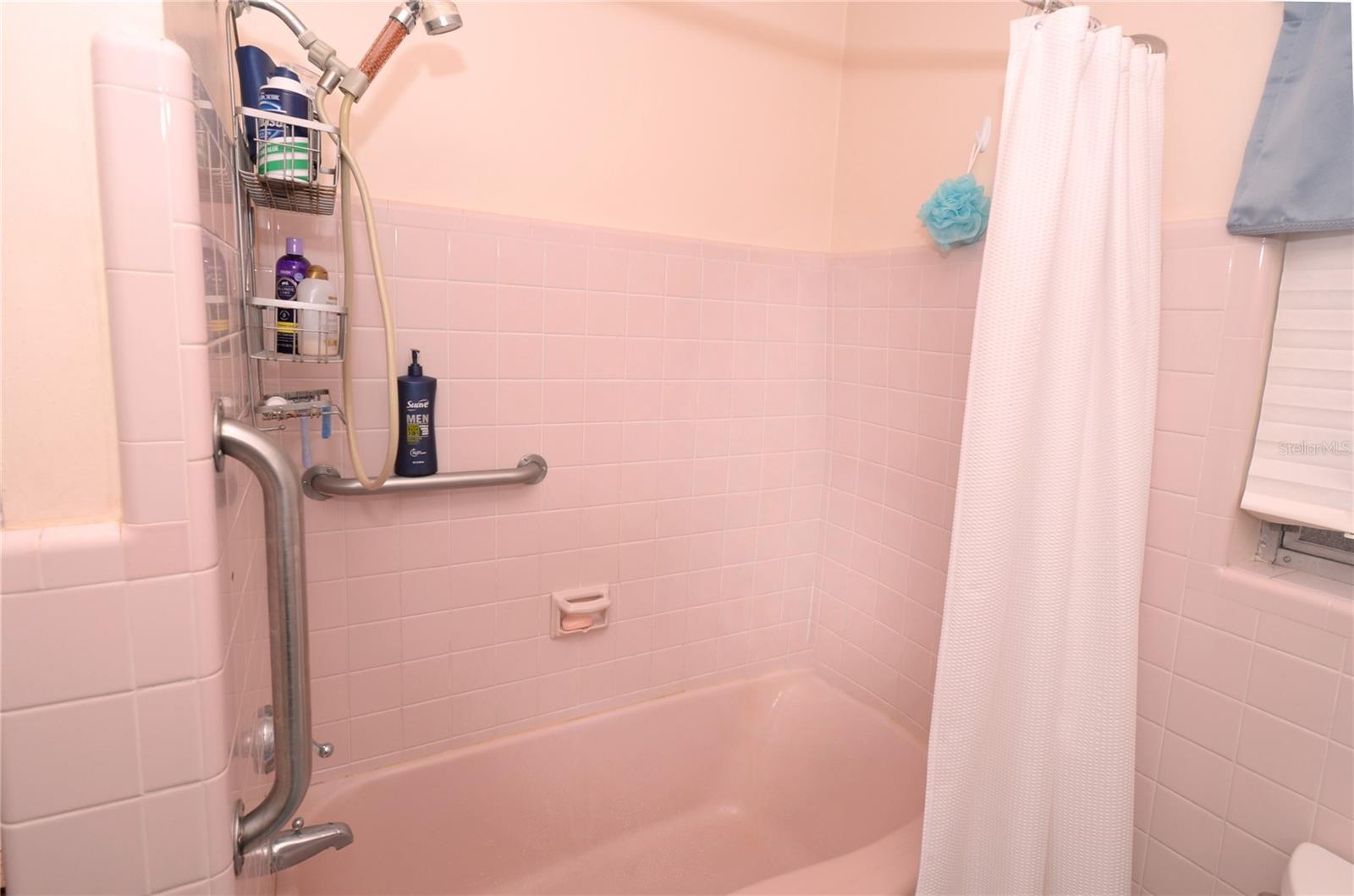 PASADENA ESTATES SEC F - Residential