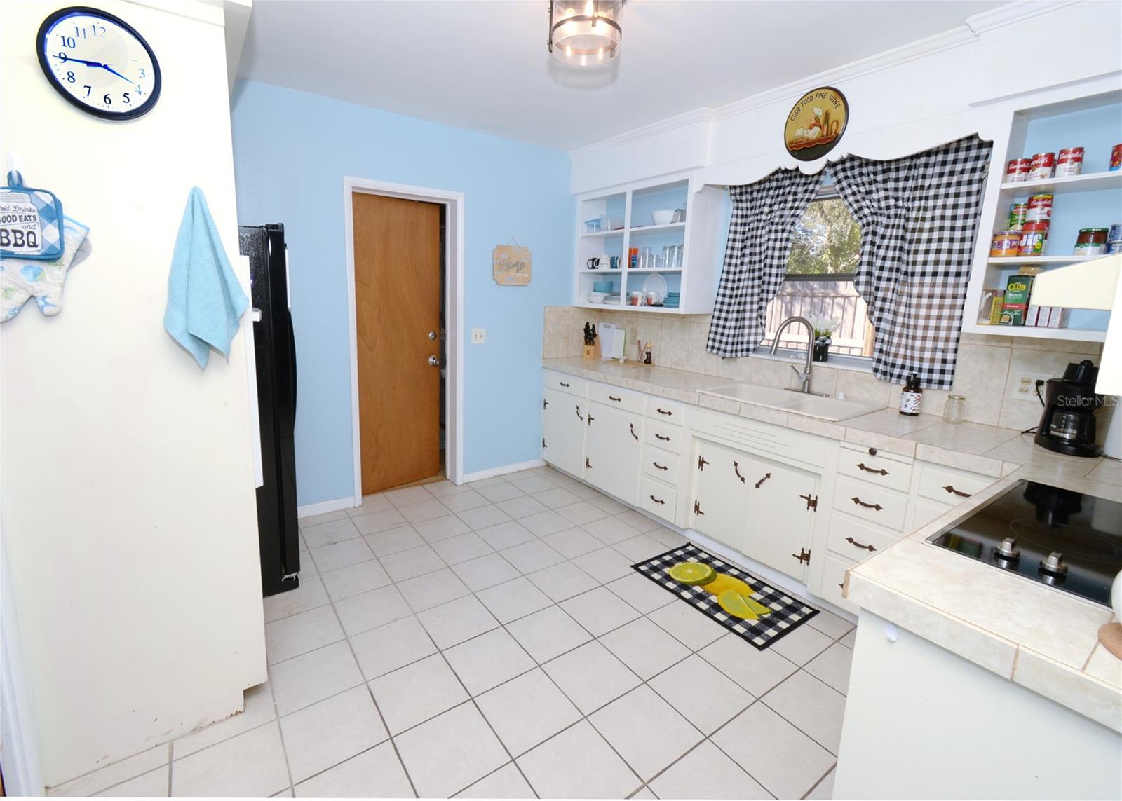 PASADENA ESTATES SEC F - Residential