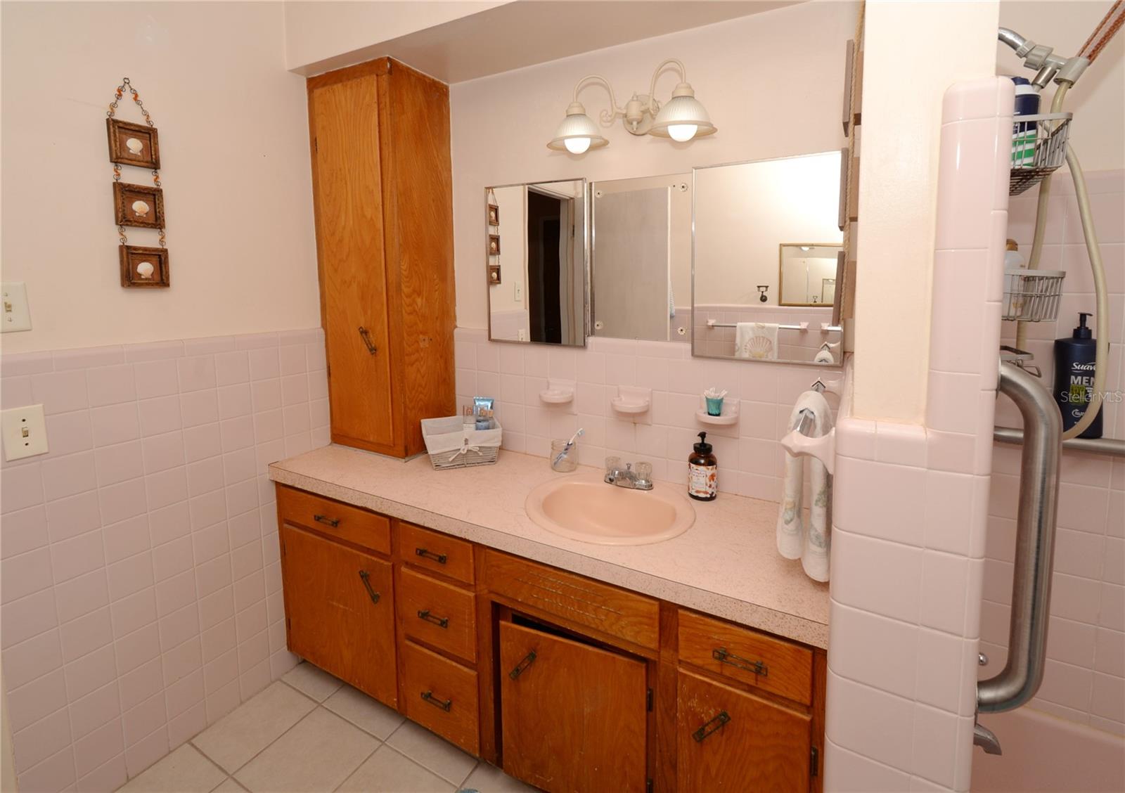 PASADENA ESTATES SEC F - Residential