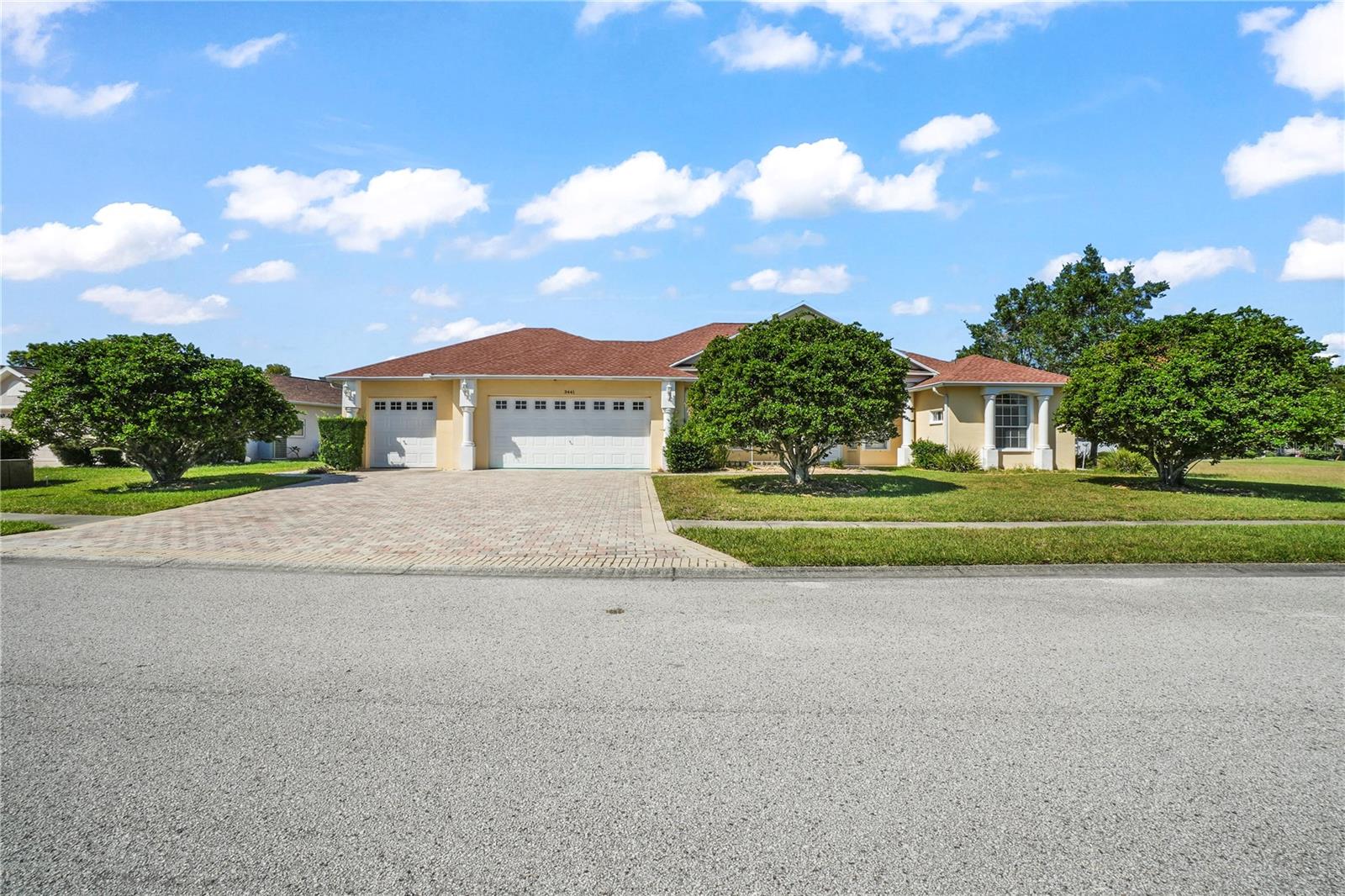 PRISTINE PLACE PH 3 - Residential