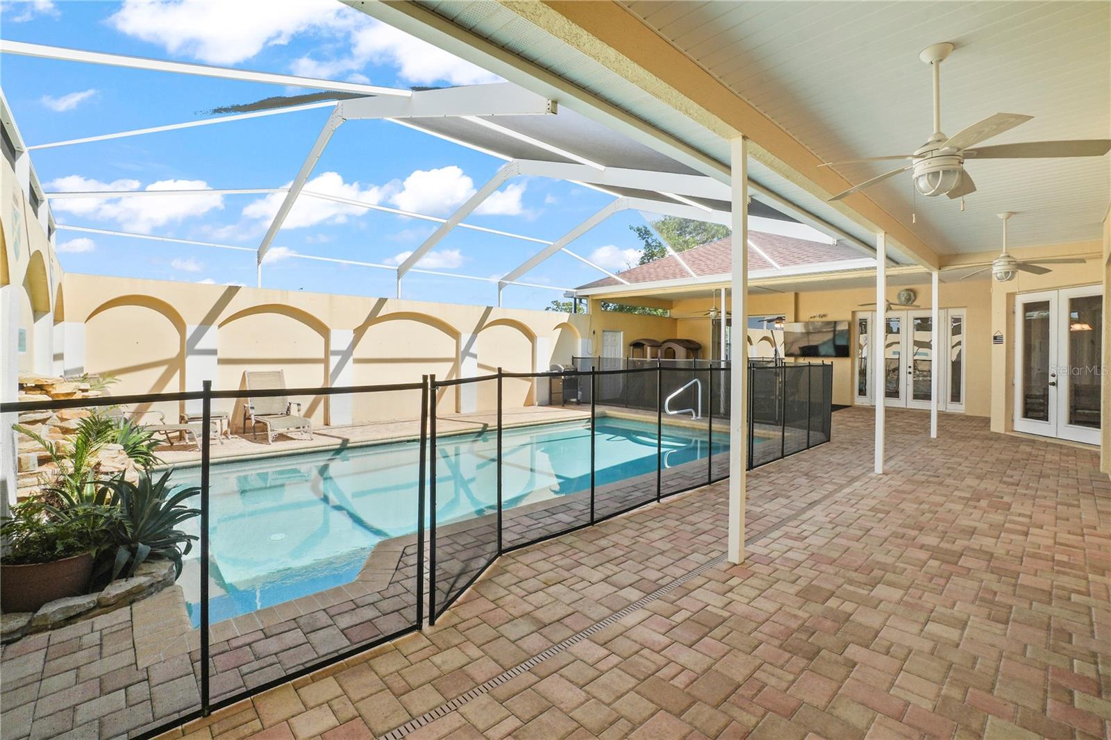 PRISTINE PLACE PH 3 - Residential