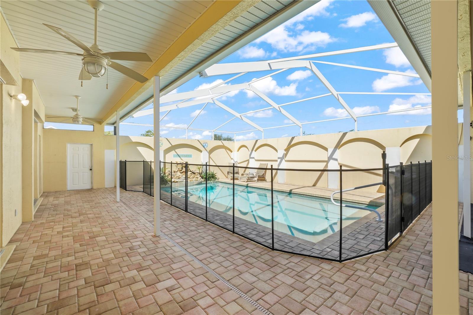 PRISTINE PLACE PH 3 - Residential