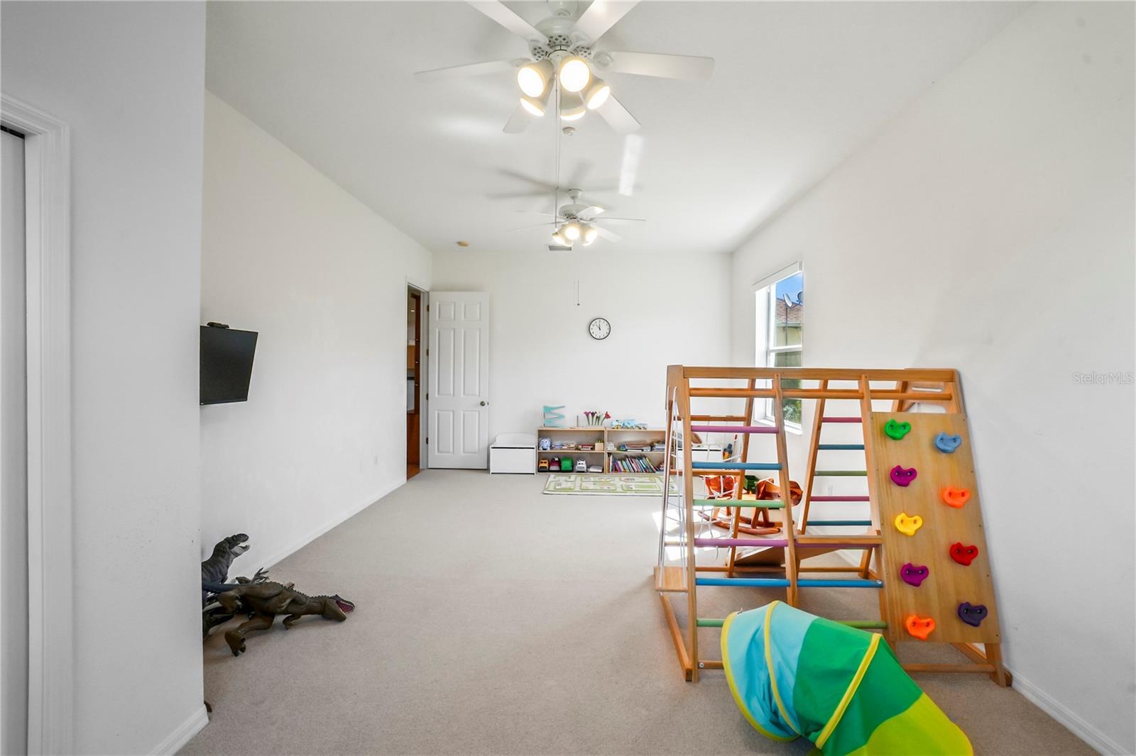 PRISTINE PLACE PH 3 - Residential