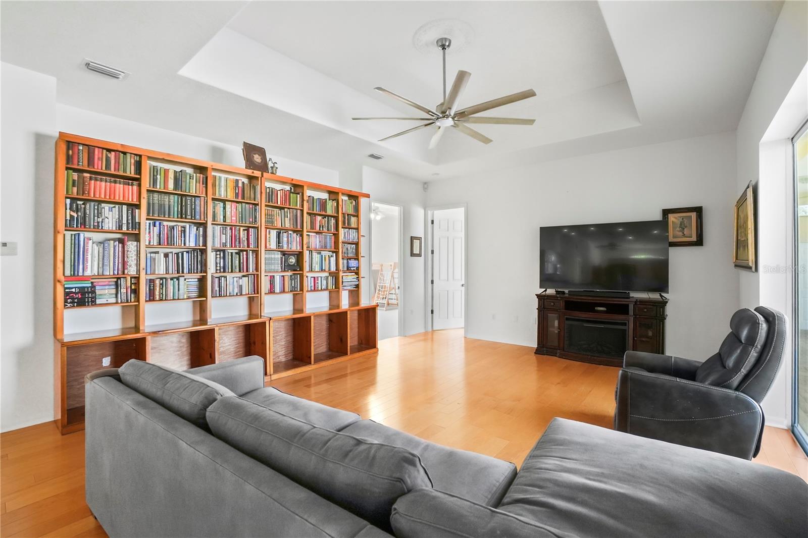 PRISTINE PLACE PH 3 - Residential