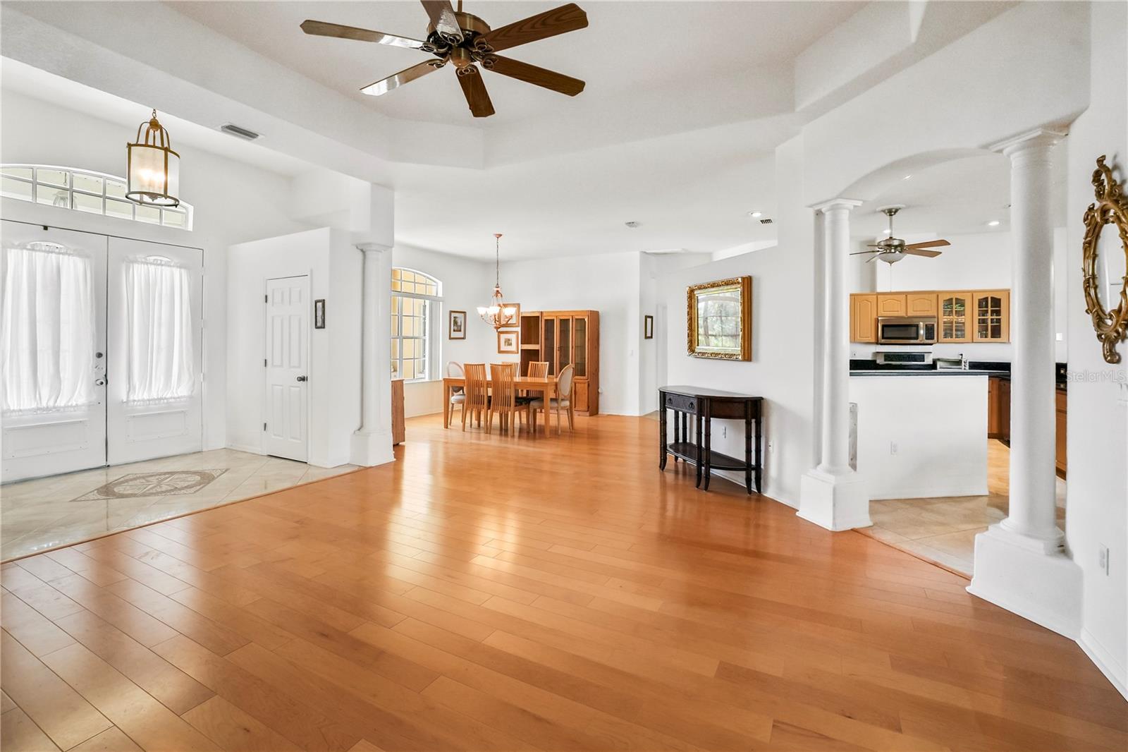 PRISTINE PLACE PH 3 - Residential