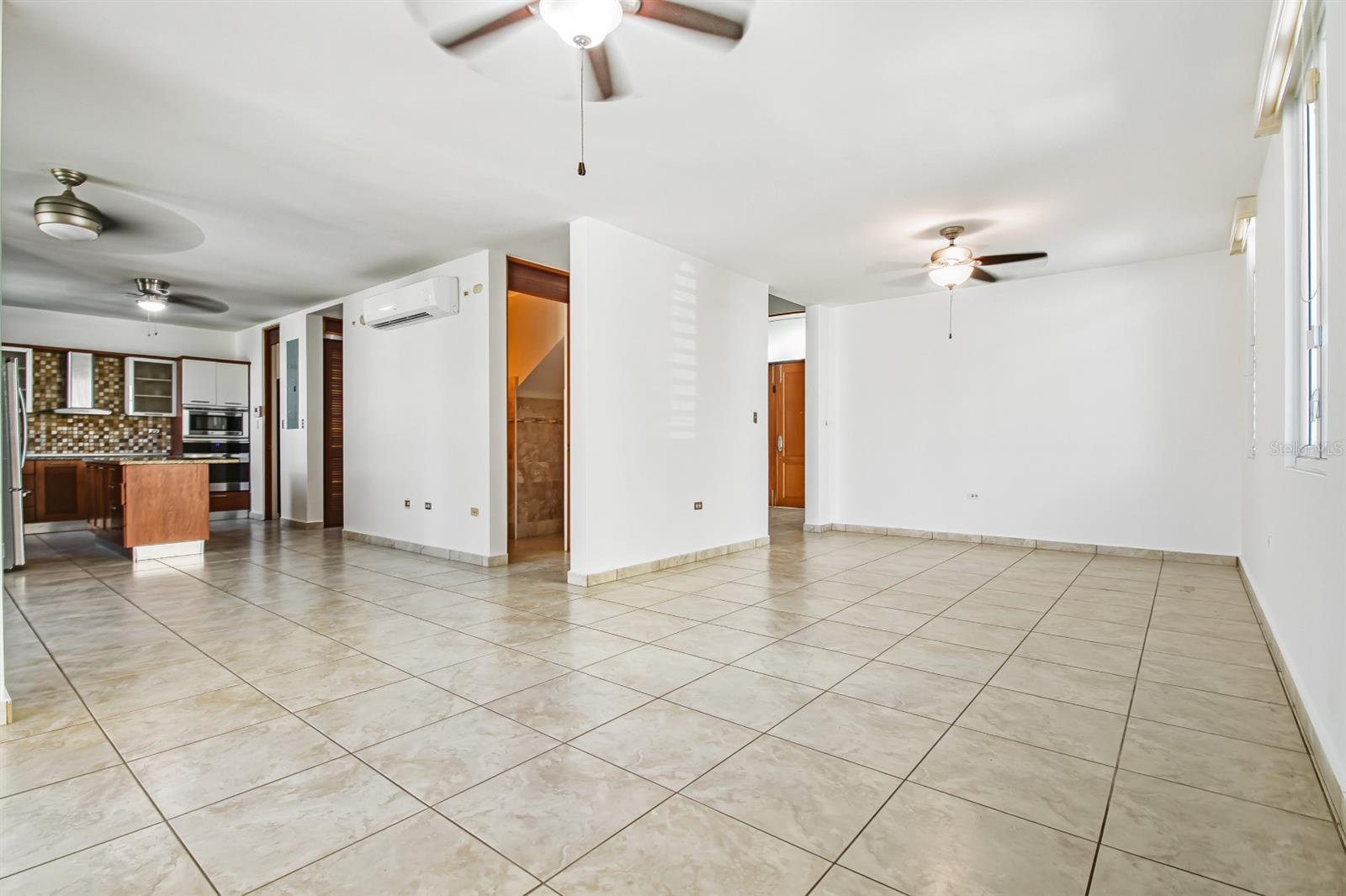 PASEO LOS CORALES II - Residential