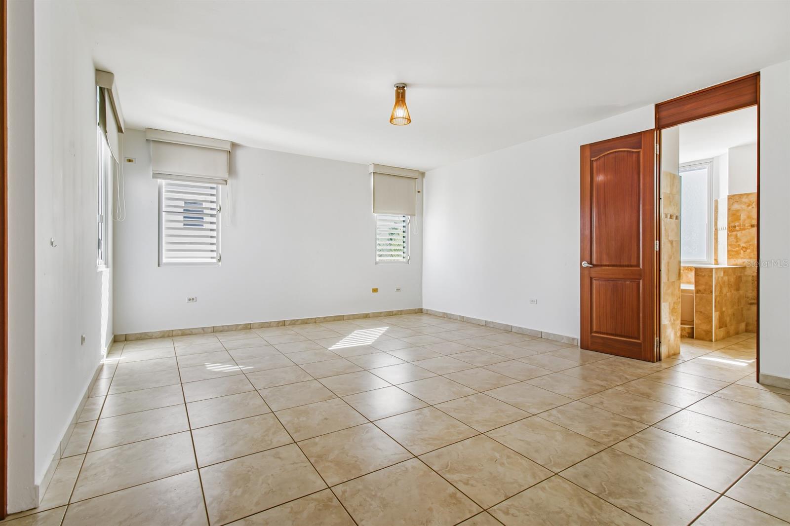 PASEO LOS CORALES II - Residential