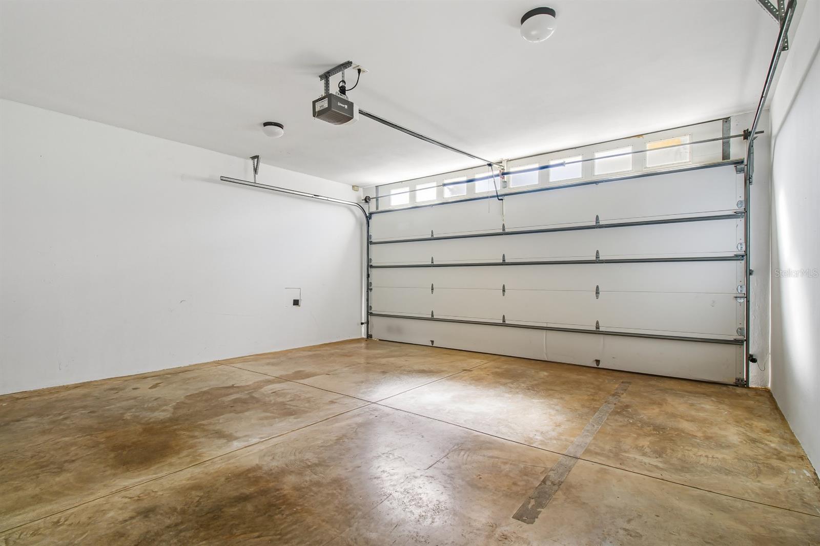 PASEO LOS CORALES II - Residential