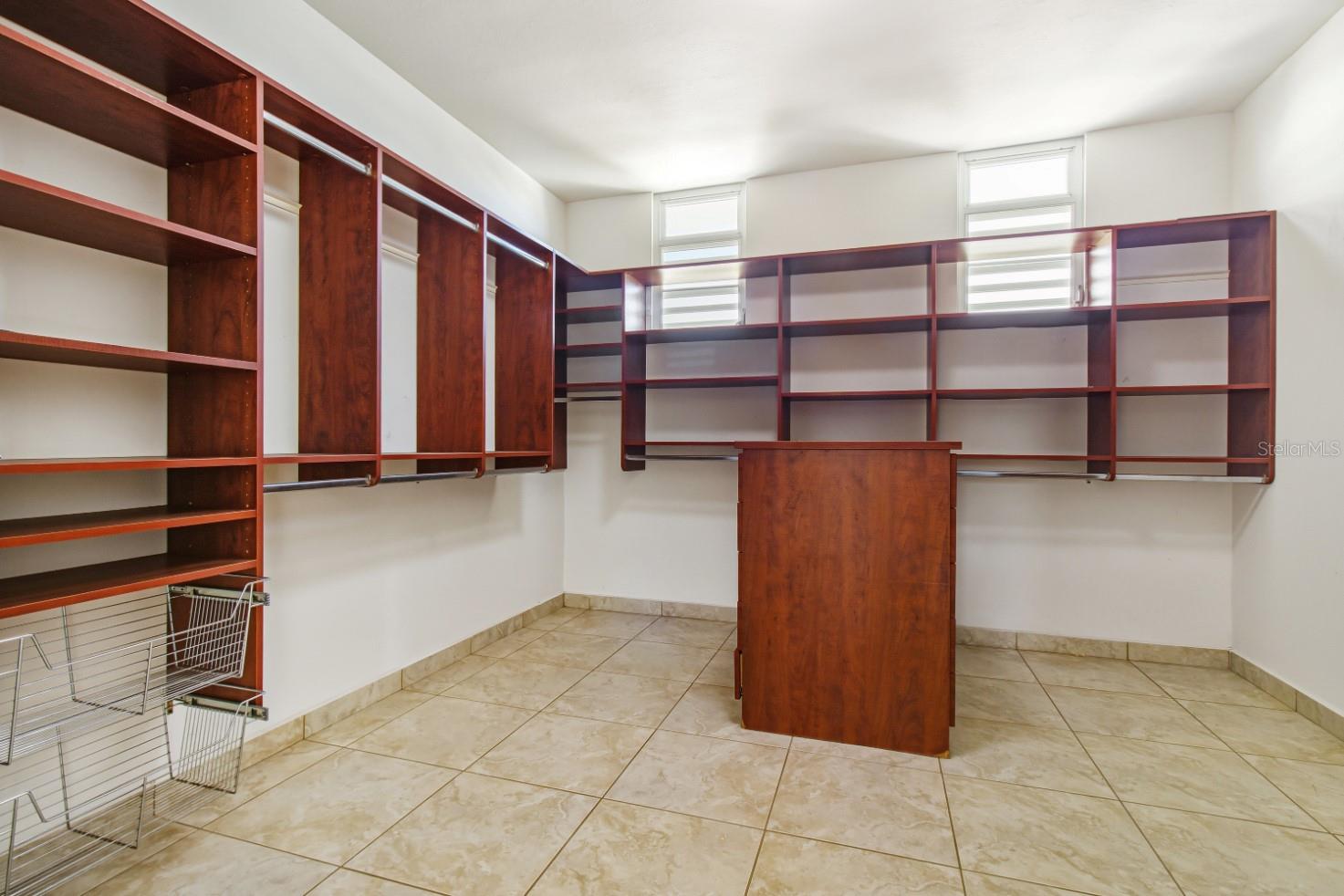 PASEO LOS CORALES II - Residential