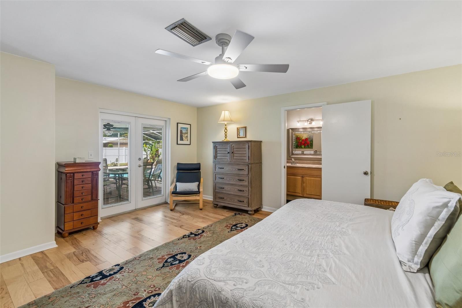 OAK GLEN - Residential
