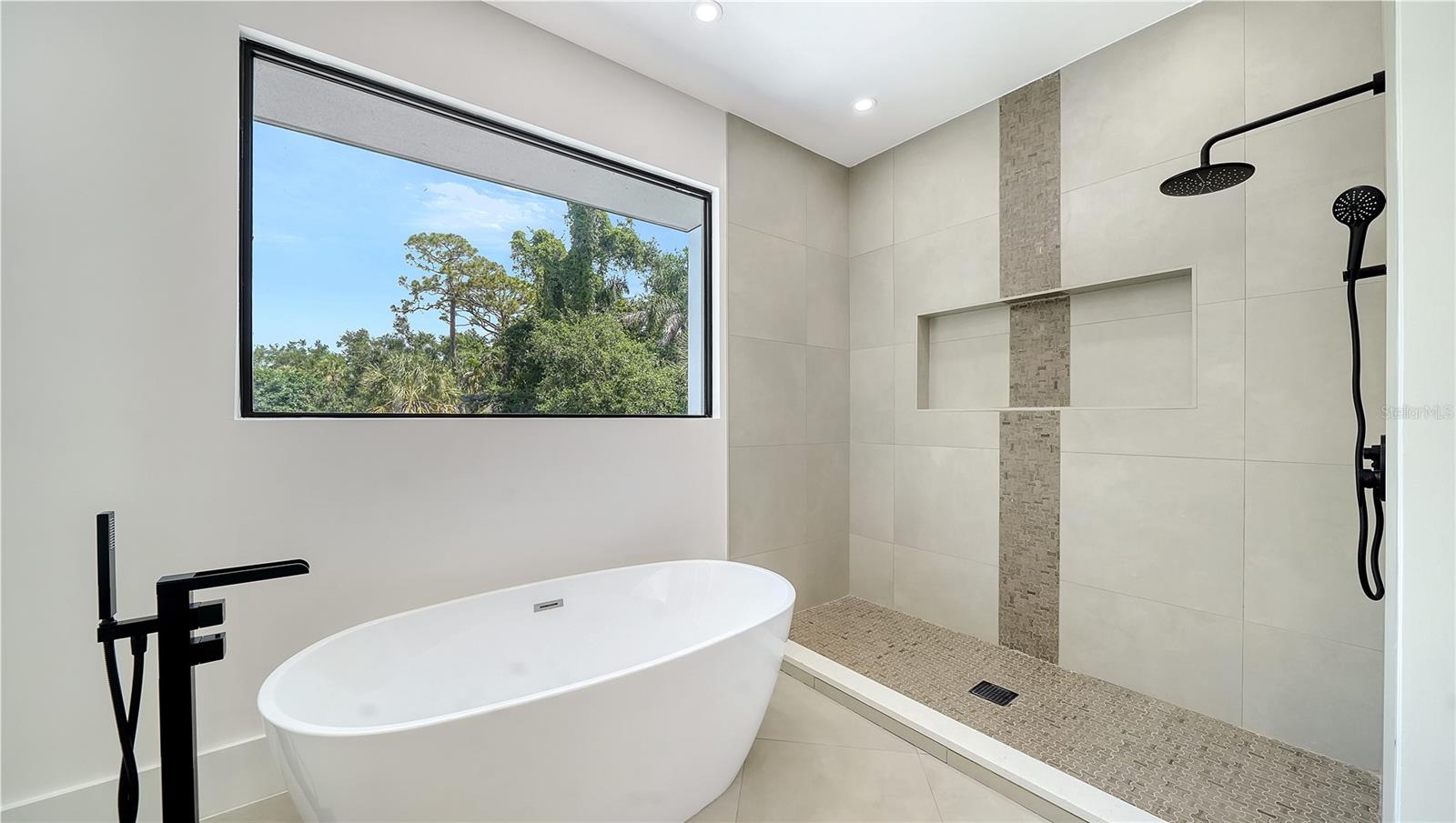 BAYVIEW - Residential