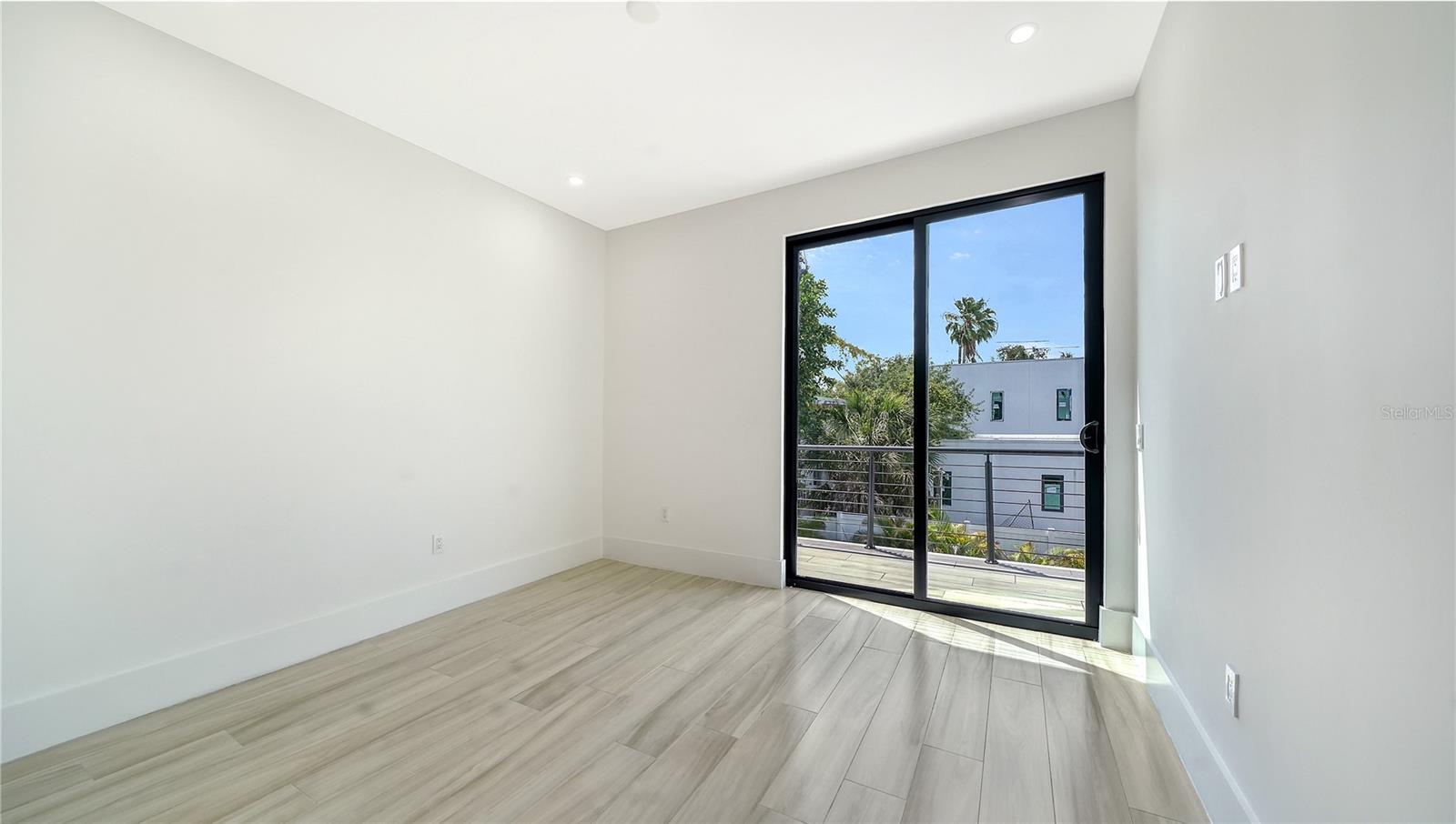 BAYVIEW - Residential