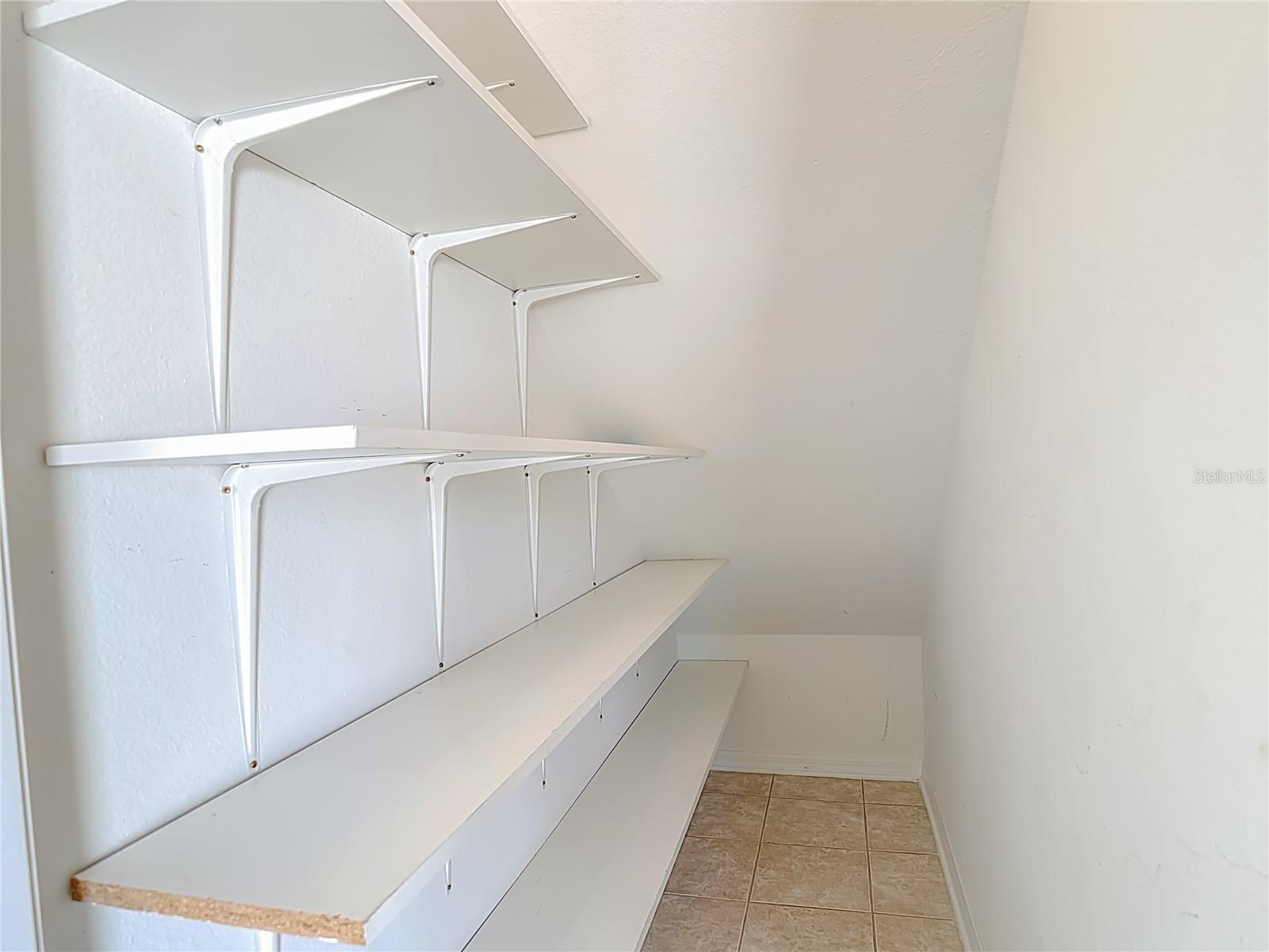 WATERS EDGE 02 - Residential