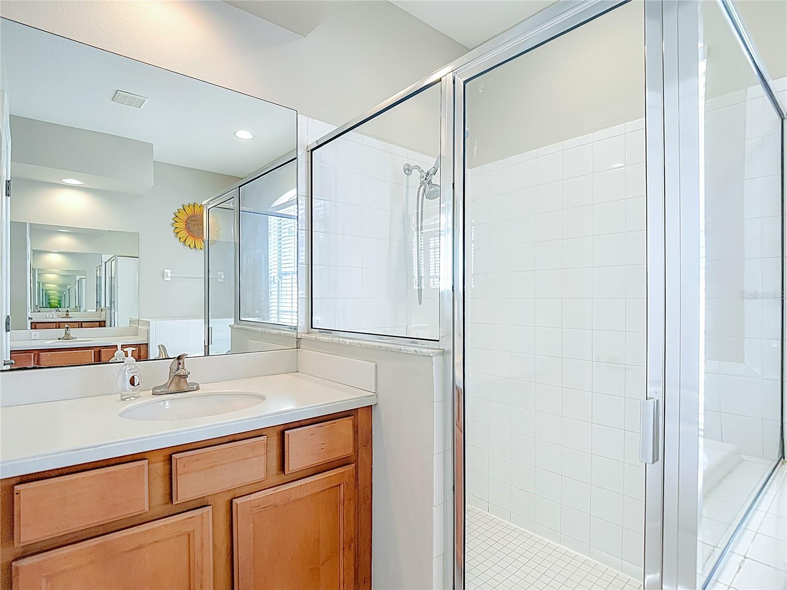 WATERS EDGE 02 - Residential