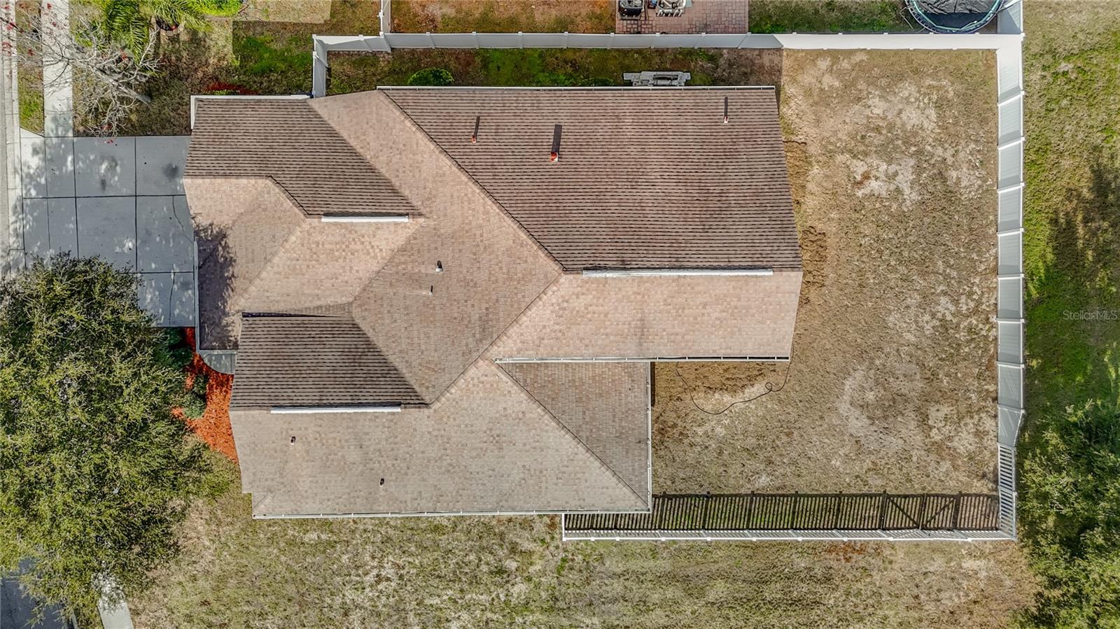 WATERS EDGE 02 - Residential