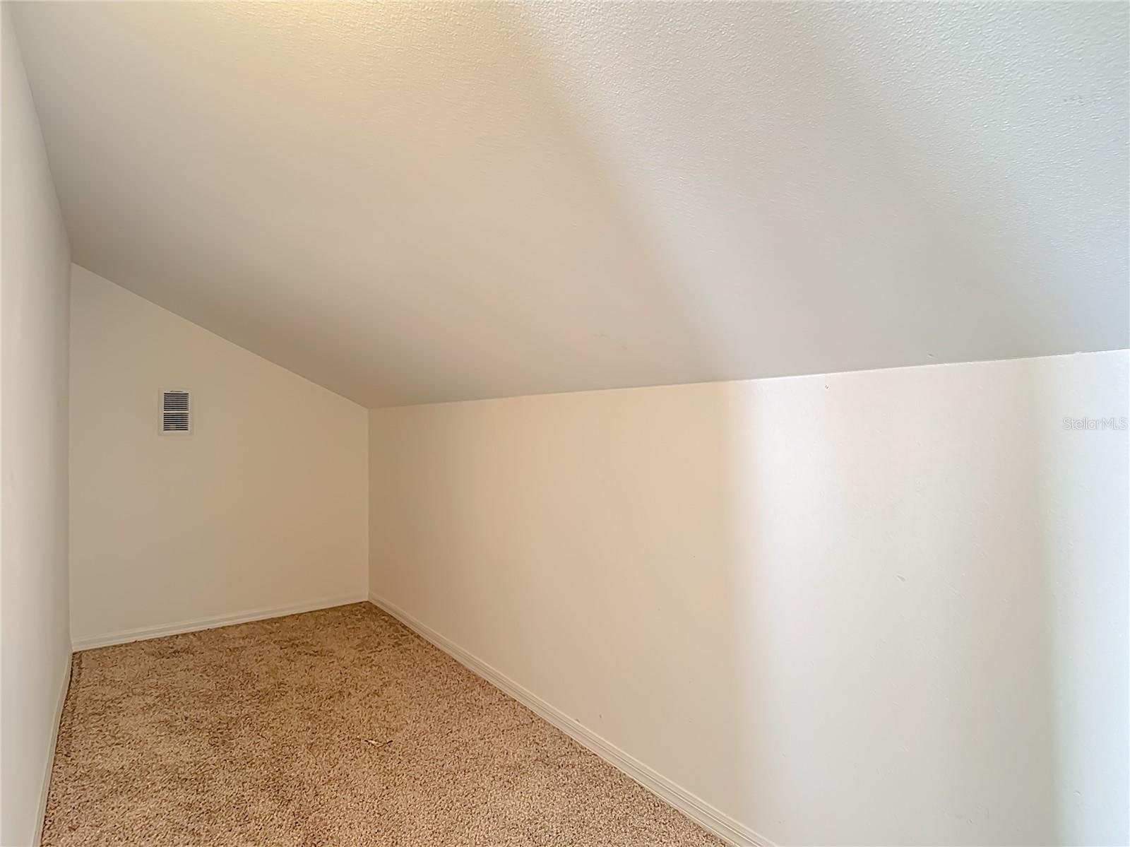 WATERS EDGE 02 - Residential