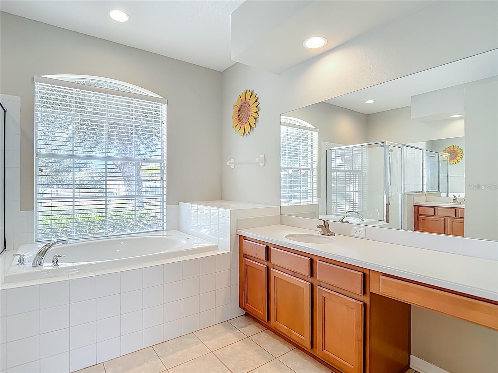 WATERS EDGE 02 - Residential