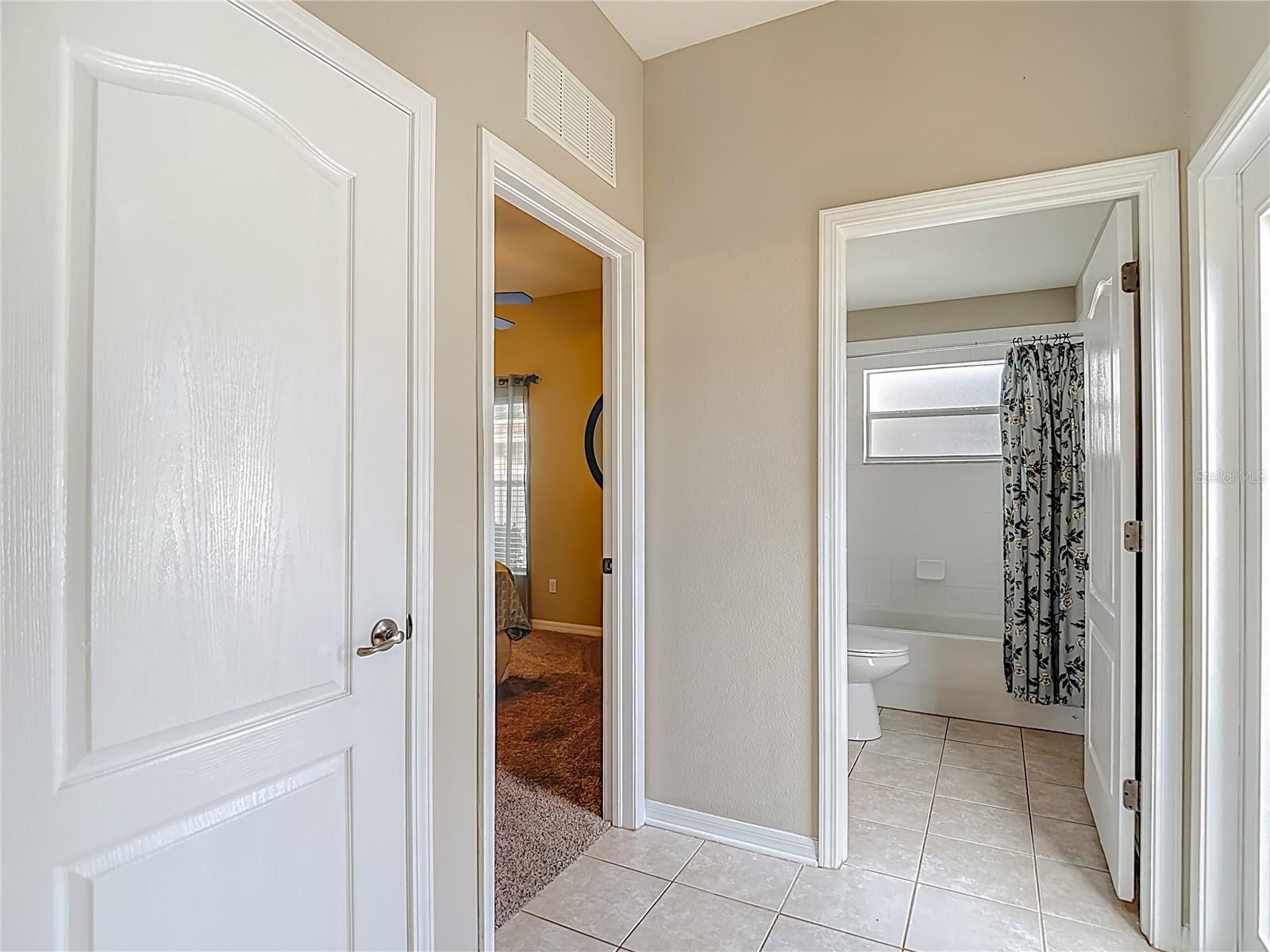 WATERS EDGE 02 - Residential