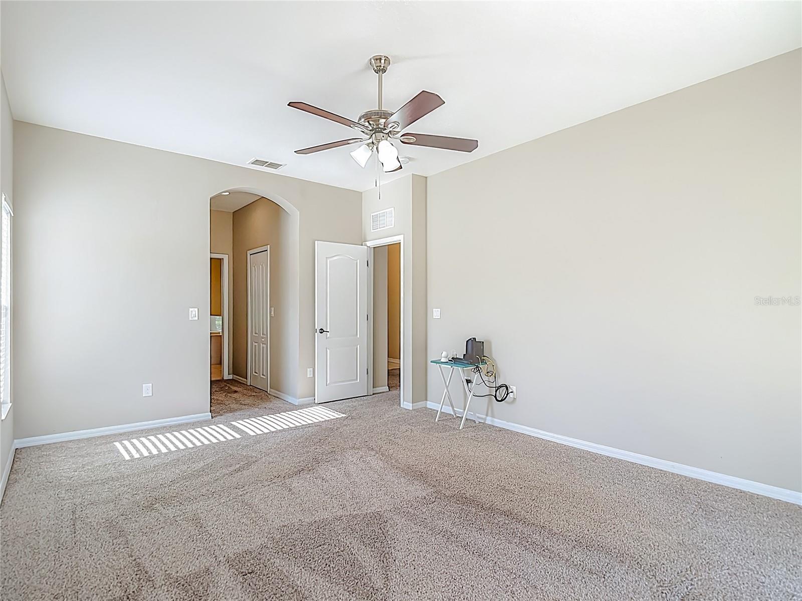 WATERS EDGE 02 - Residential