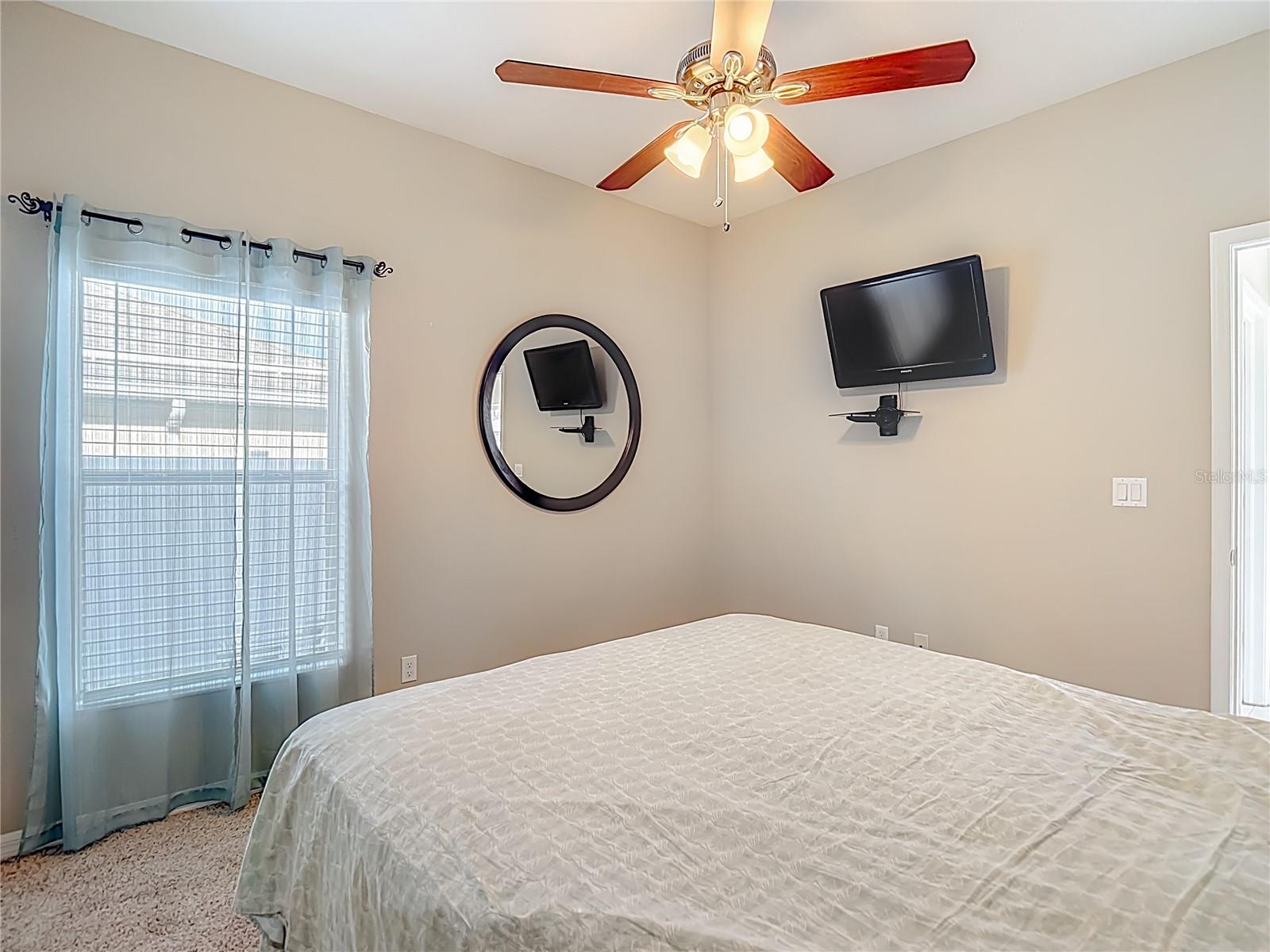 WATERS EDGE 02 - Residential