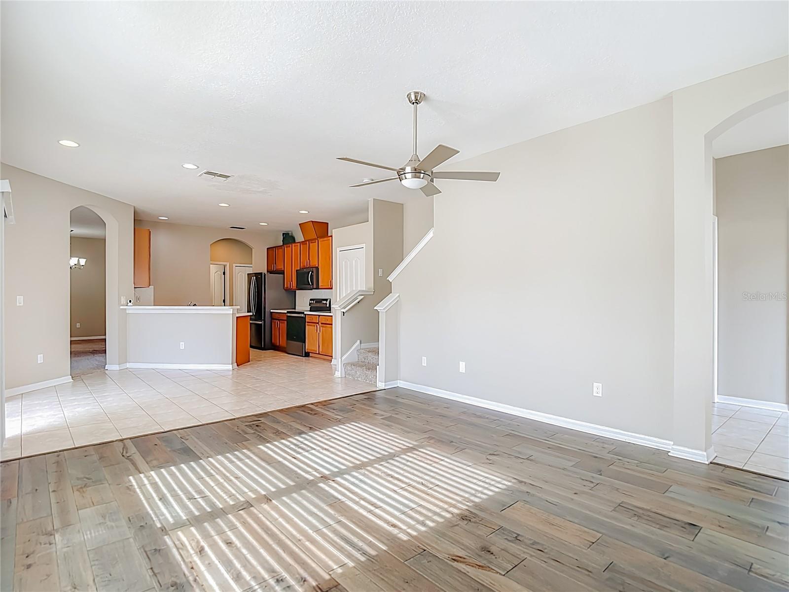 WATERS EDGE 02 - Residential