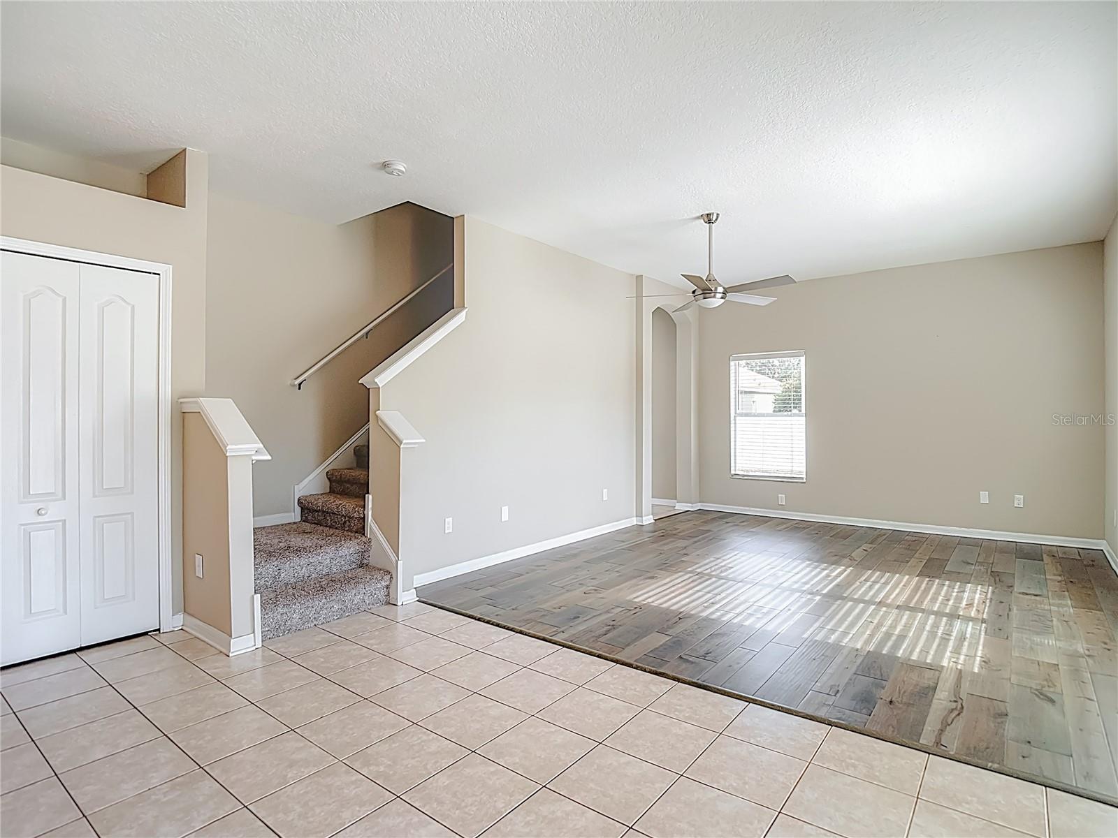 WATERS EDGE 02 - Residential