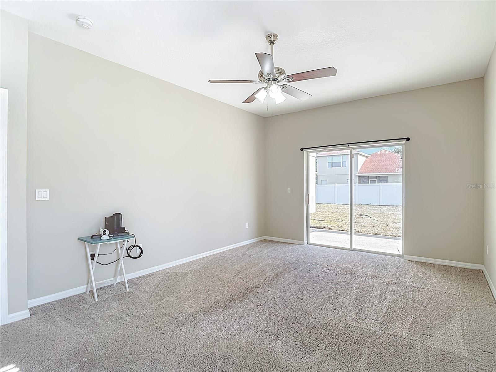 WATERS EDGE 02 - Residential